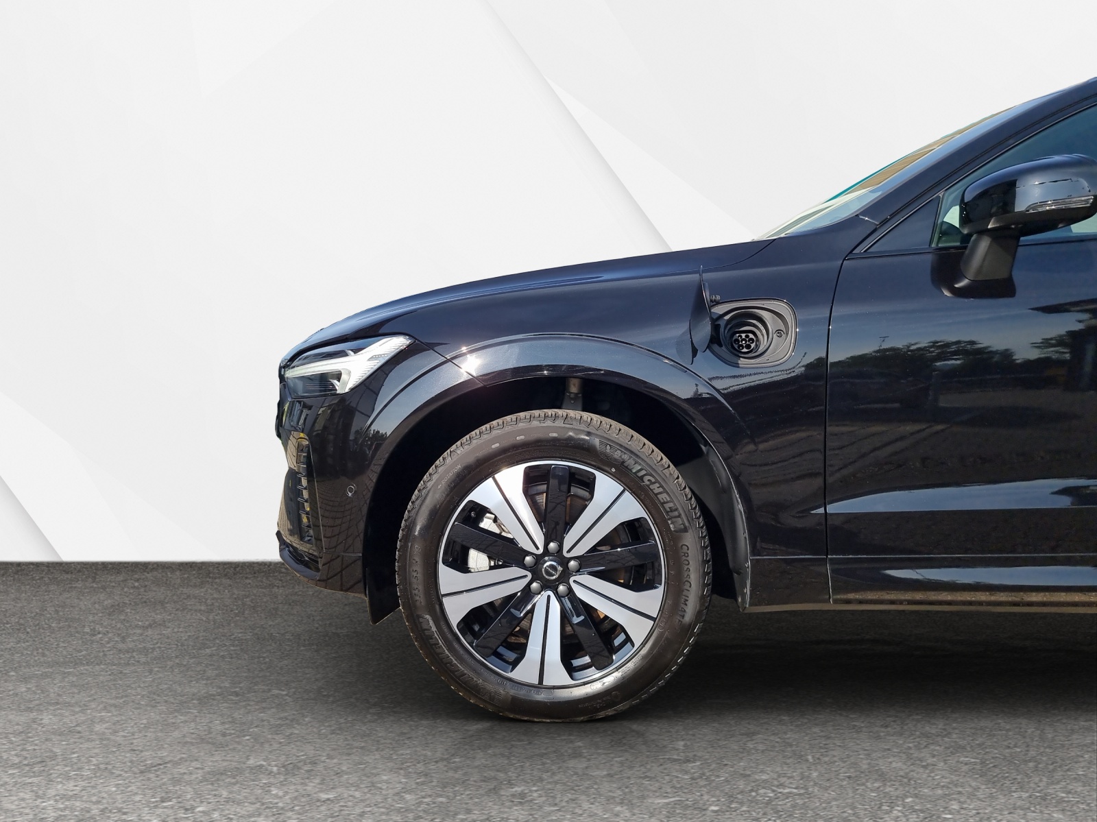 VOLVO XC60 2.0 T6 TE Plus Dark eAWD-image-6