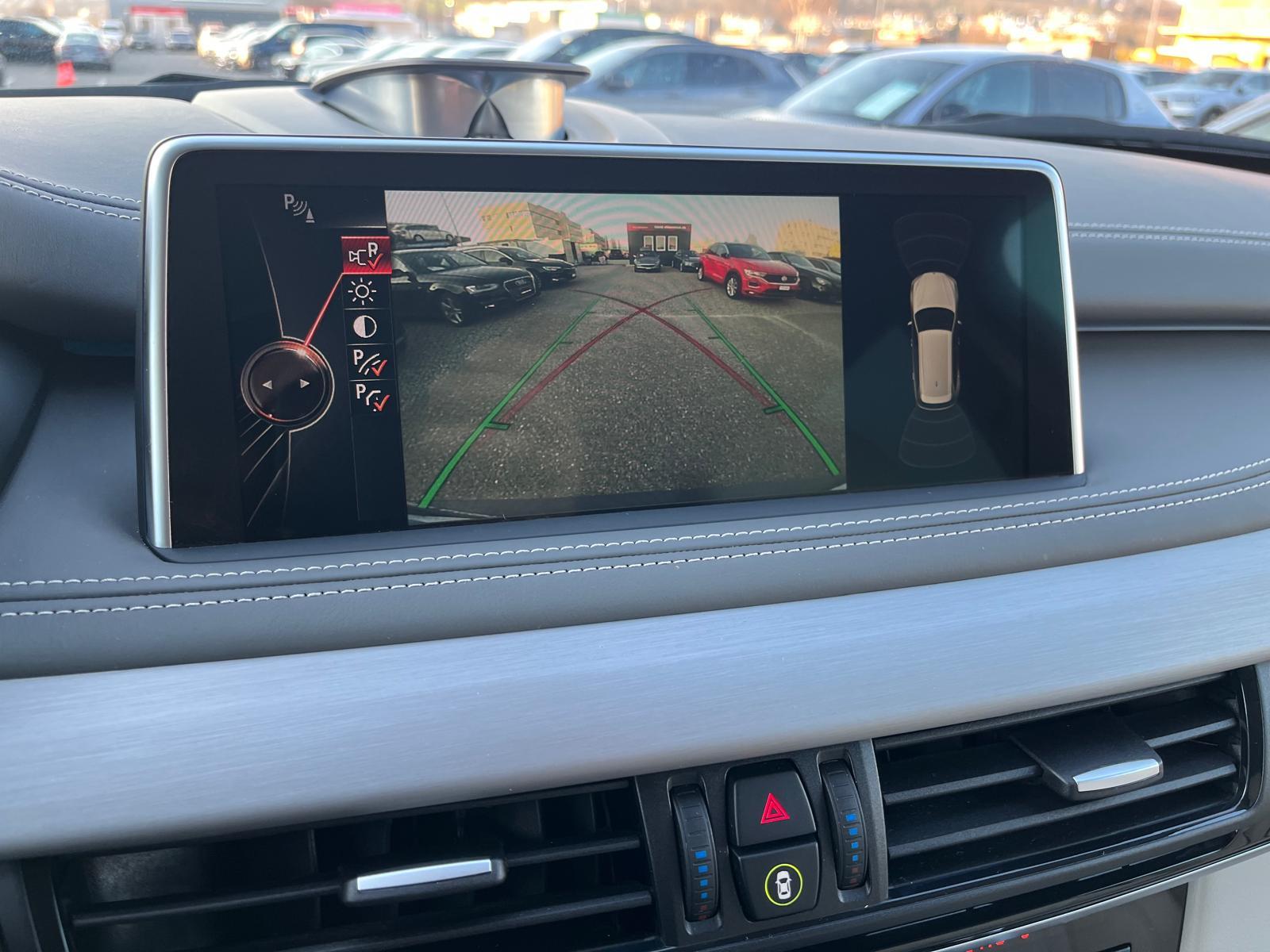 BMW X5 50i xDrive SAG-image-12