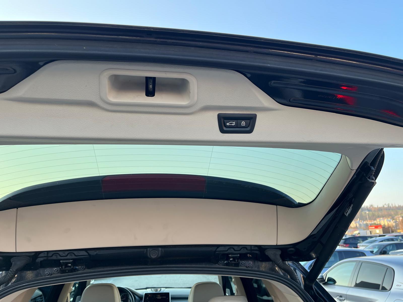 BMW X5 50i xDrive SAG-image-14