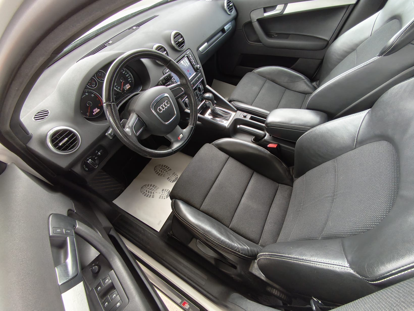 AUDI A3 Sportback 2.0 TFSI S Line Style quattro S-tronic-image-13