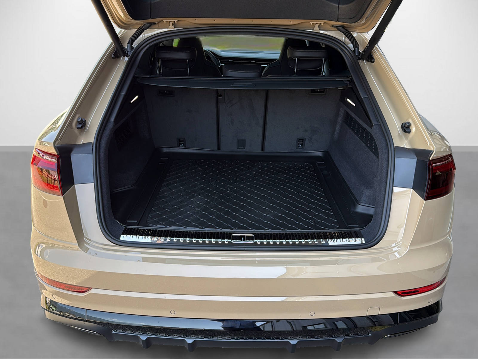 AUDI Q8 SUV 50 TDI S-Line quattro tiptronic-image-9