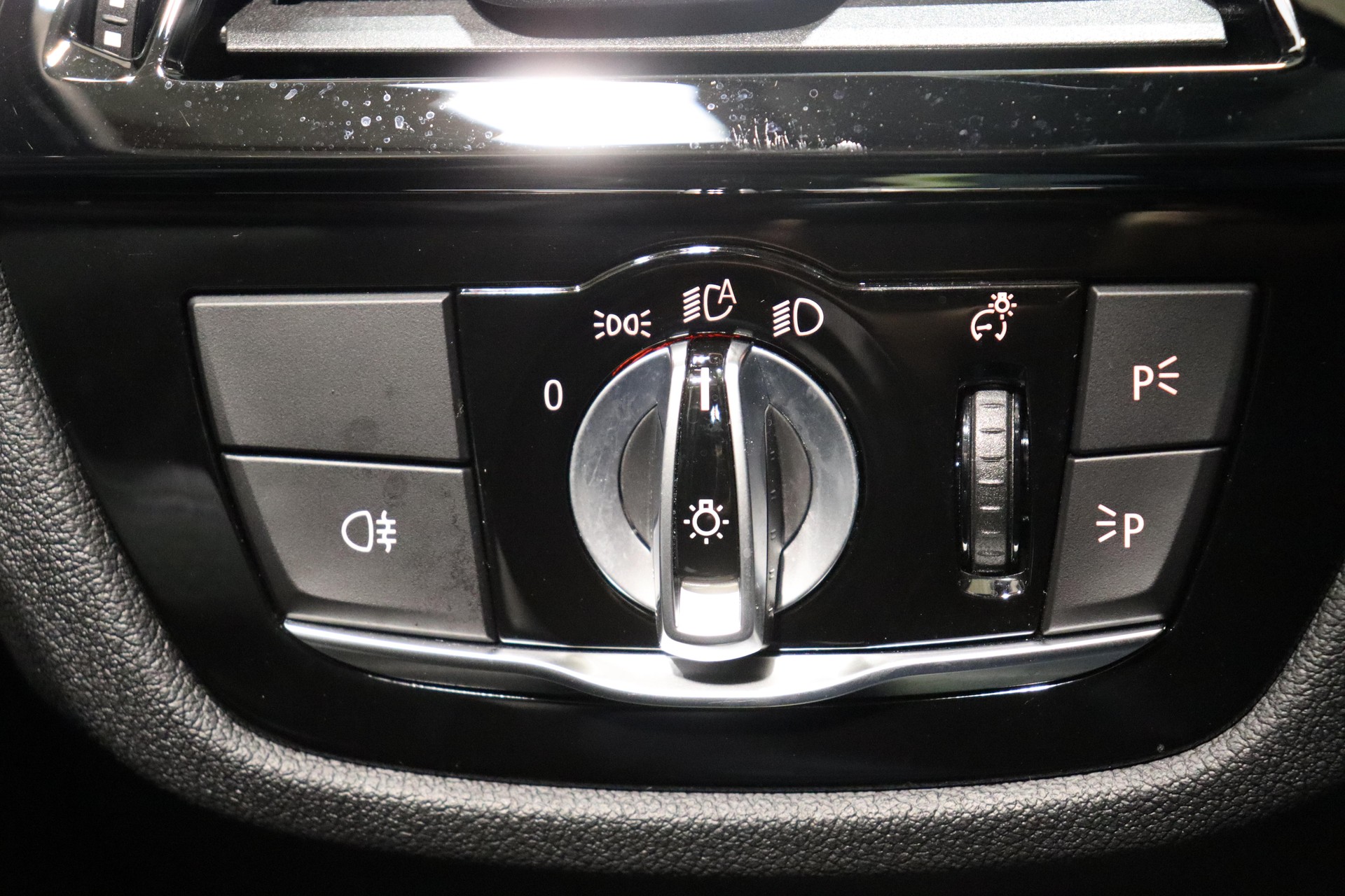 BMW 530e xDrive SAG Touring-image-19