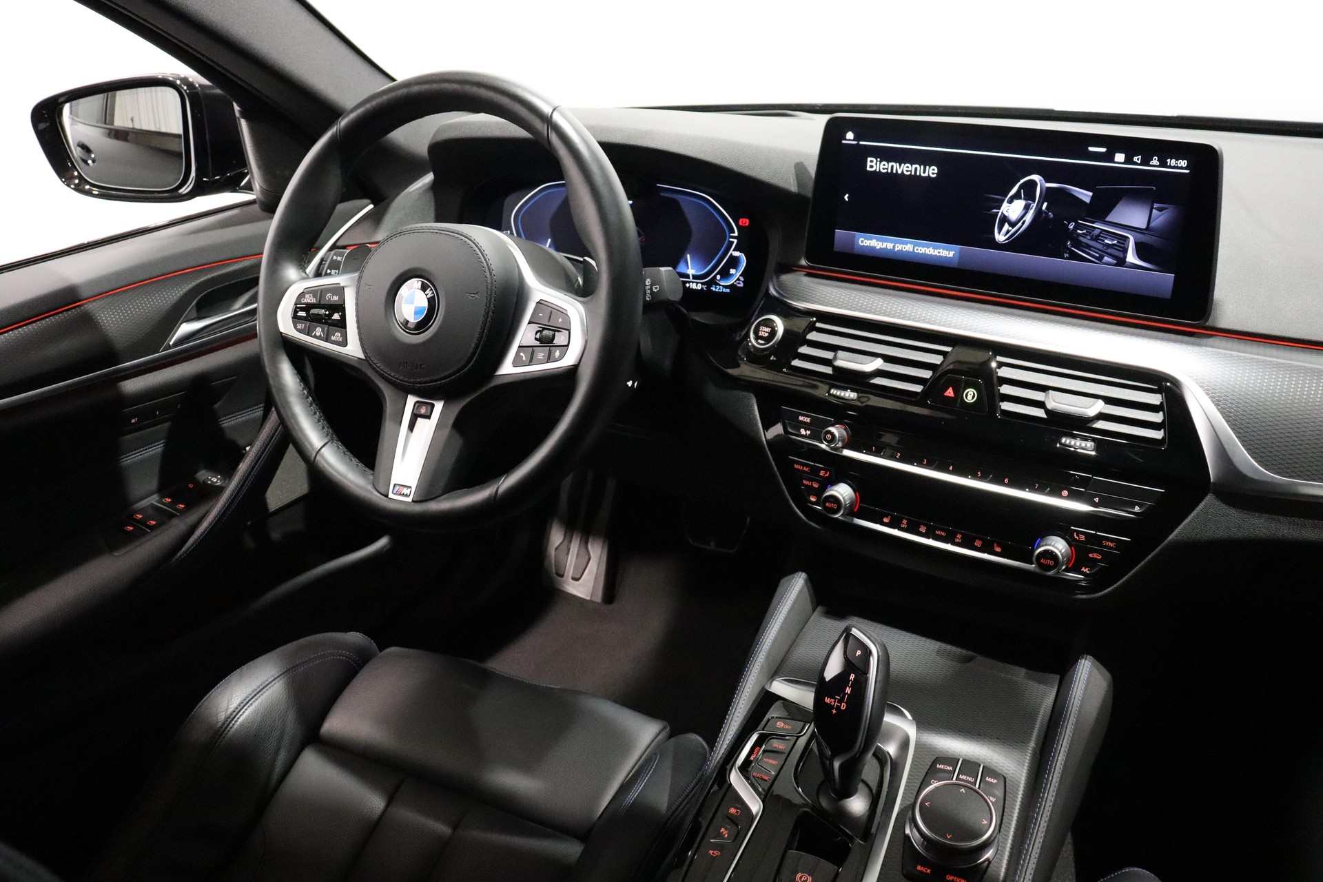 BMW 530e xDrive SAG Touring-image-5