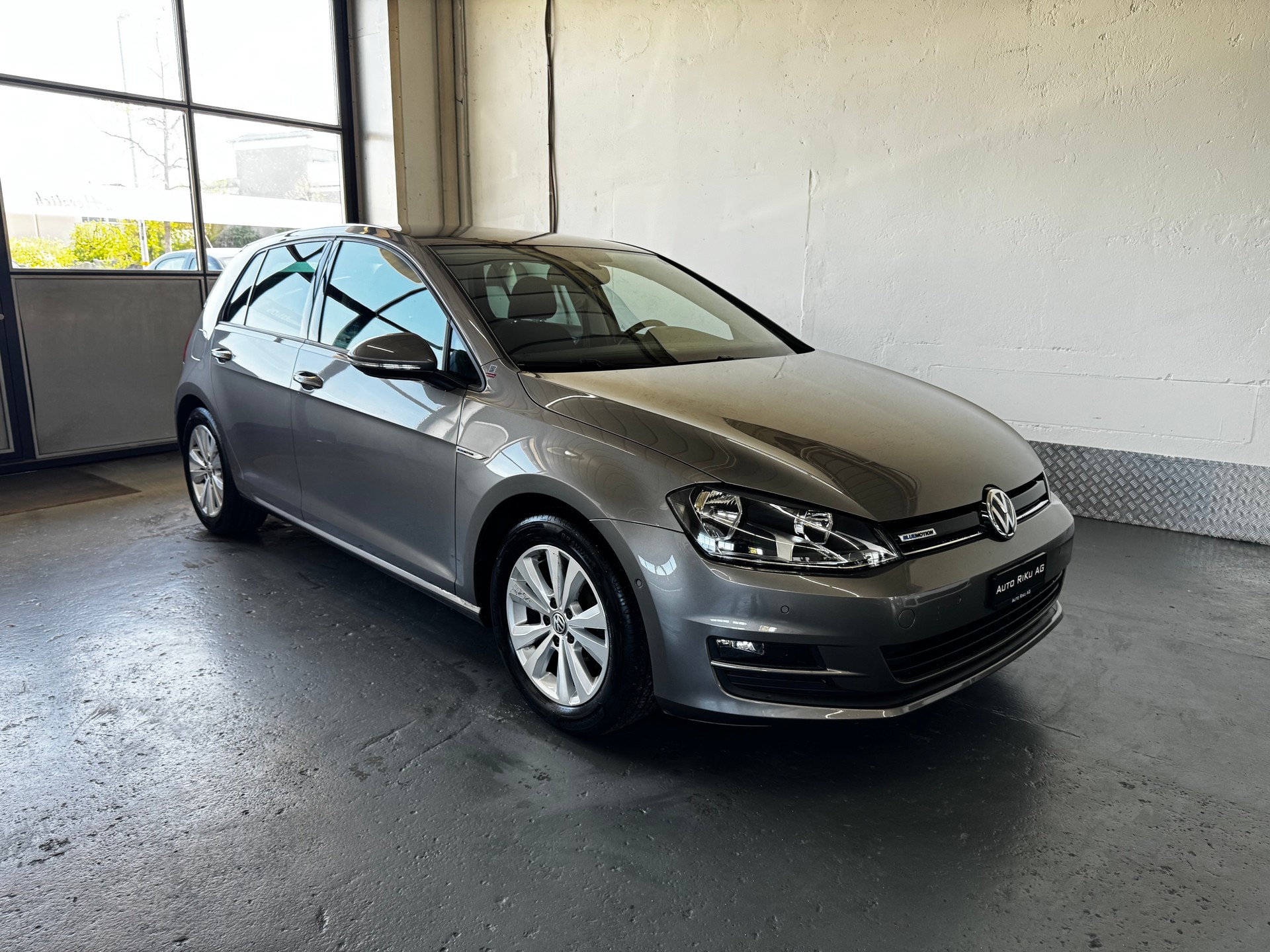 VW Golf 1.0 TSI BlueMotion Comfortline DSG-showroom-element-1