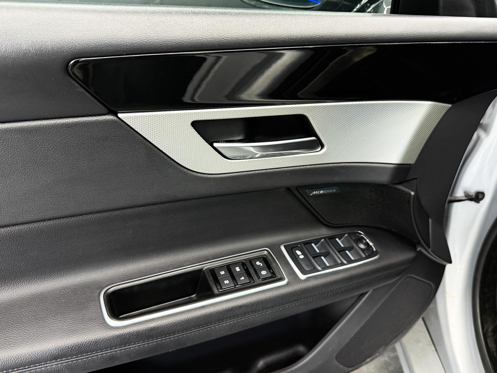 JAGUAR XF Sportbrake 20d Prestige AWD Automatic-image-19