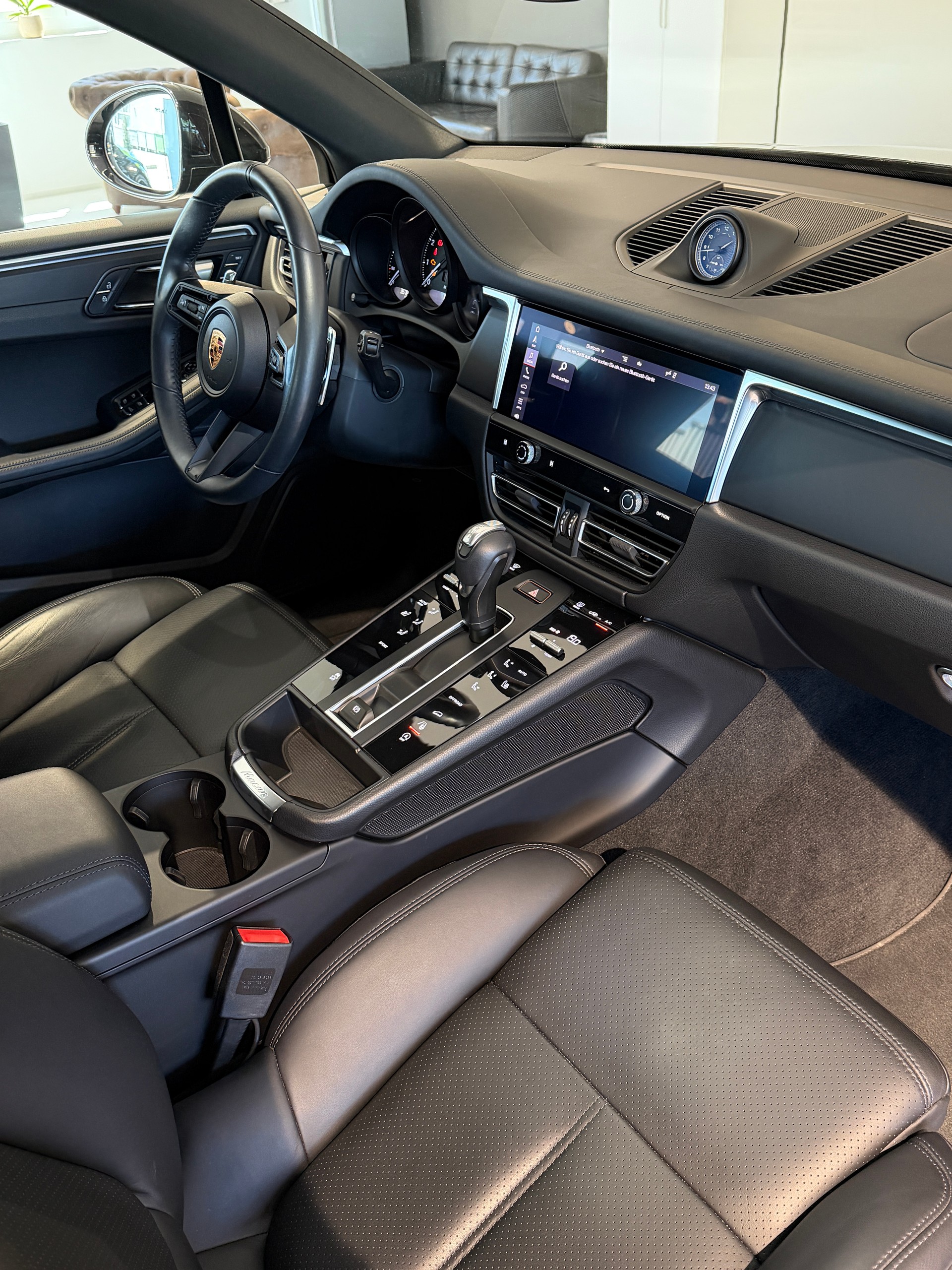 PORSCHE Macan PDK-image-11