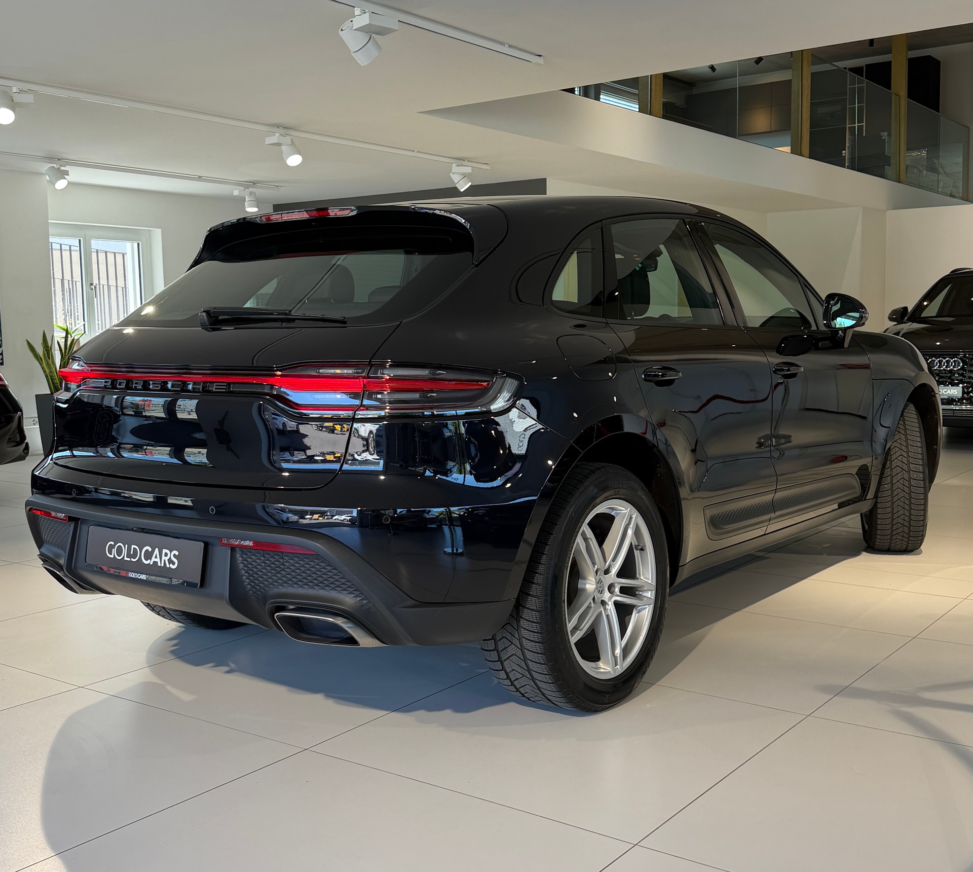PORSCHE Macan PDK-image-6