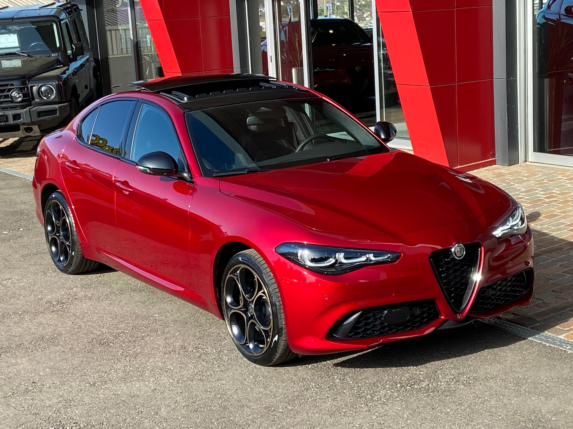 ALFA ROMEO Giulia 2.0 Intensa Sky Q4 AT8-image-16