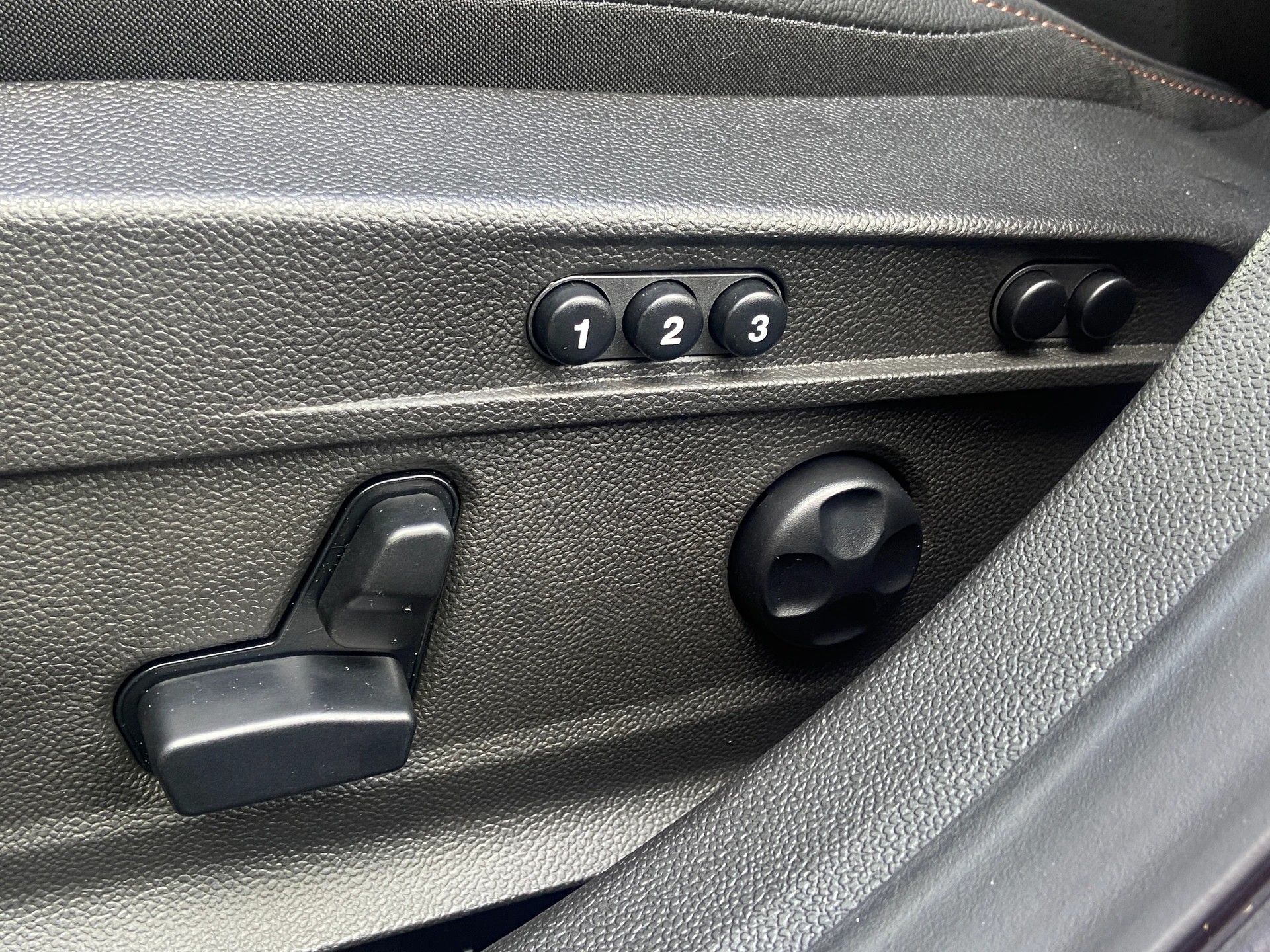 ALFA ROMEO Giulia 2.0 Intensa Sky Q4 AT8-image-8