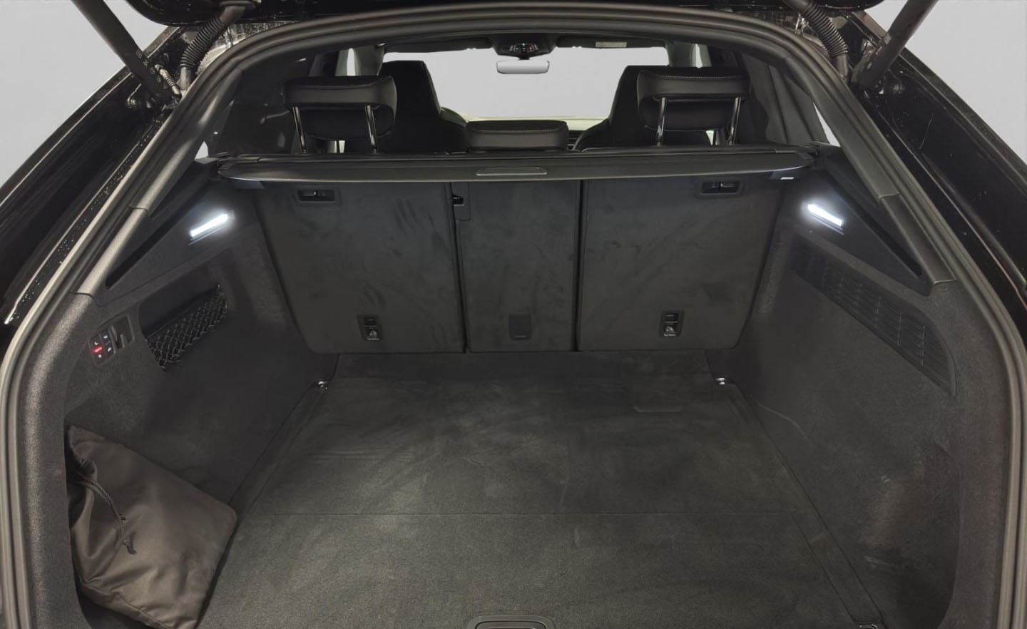 AUDI RSQ8 quattro-image-10
