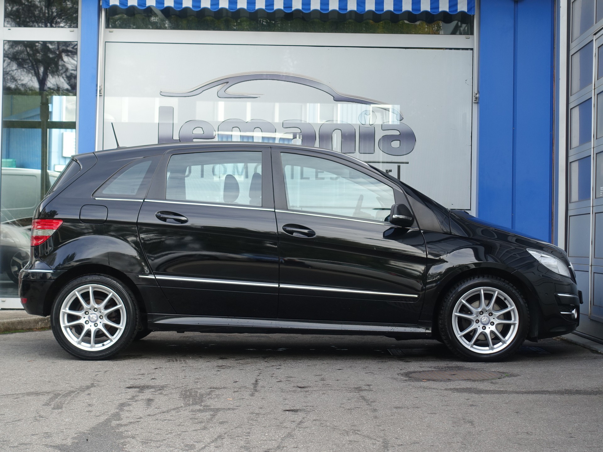MERCEDES-BENZ B 180 CDI My Star Autotronic-image-6