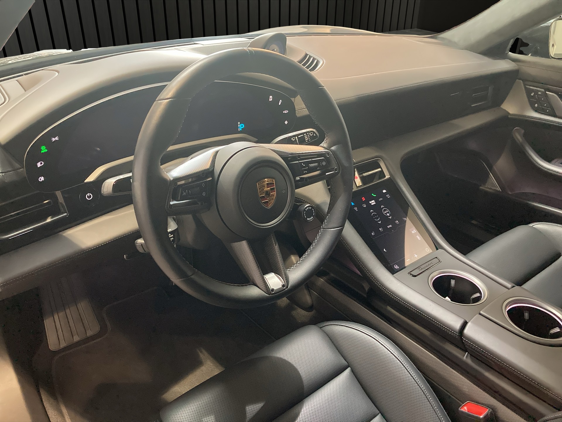 PORSCHE Taycan Turbo S Sport Turismo-image-10