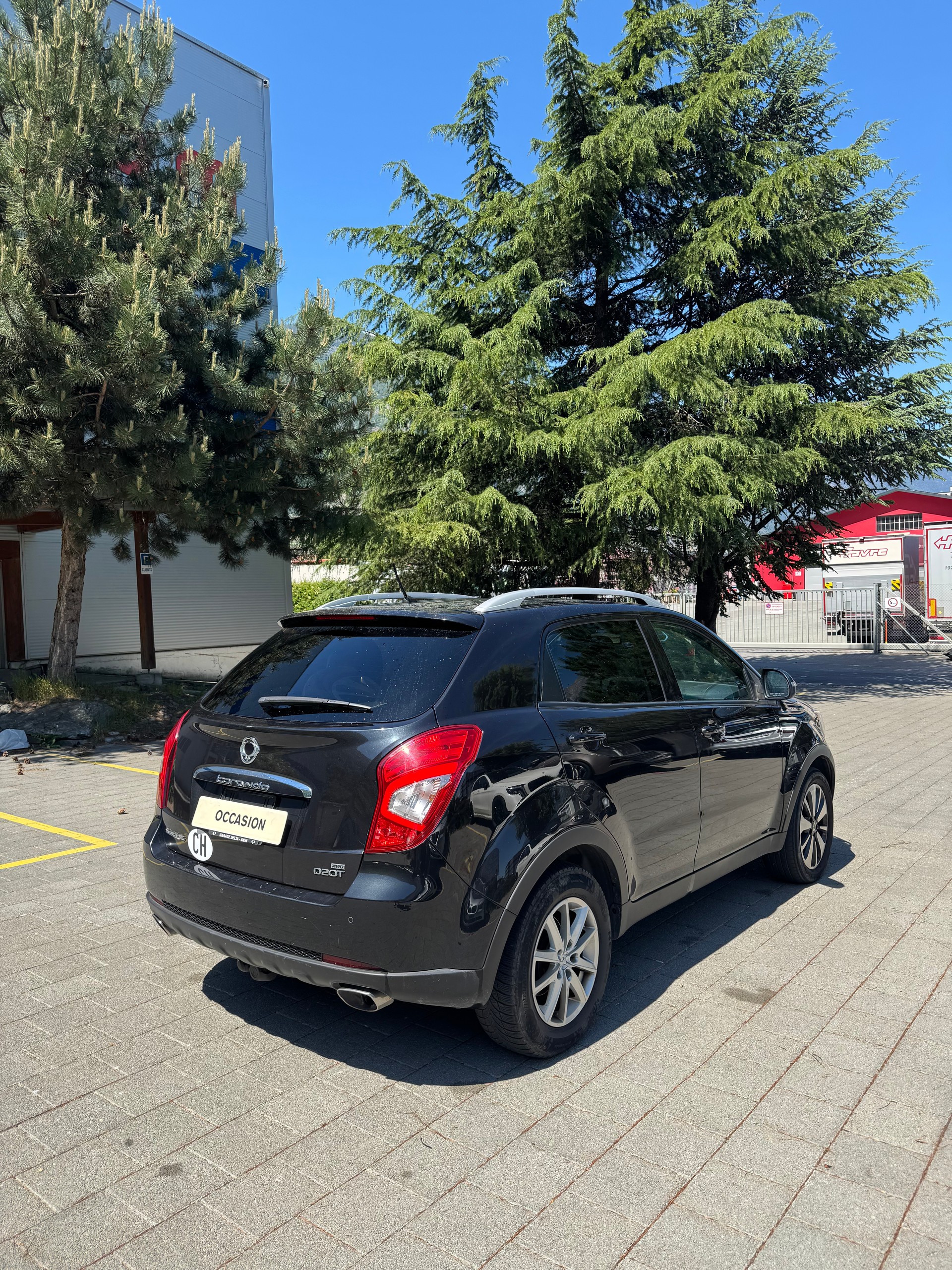 KGM-SsangYong Korando 2.0 e-XDI Quartz 4WD Automatic-image-2