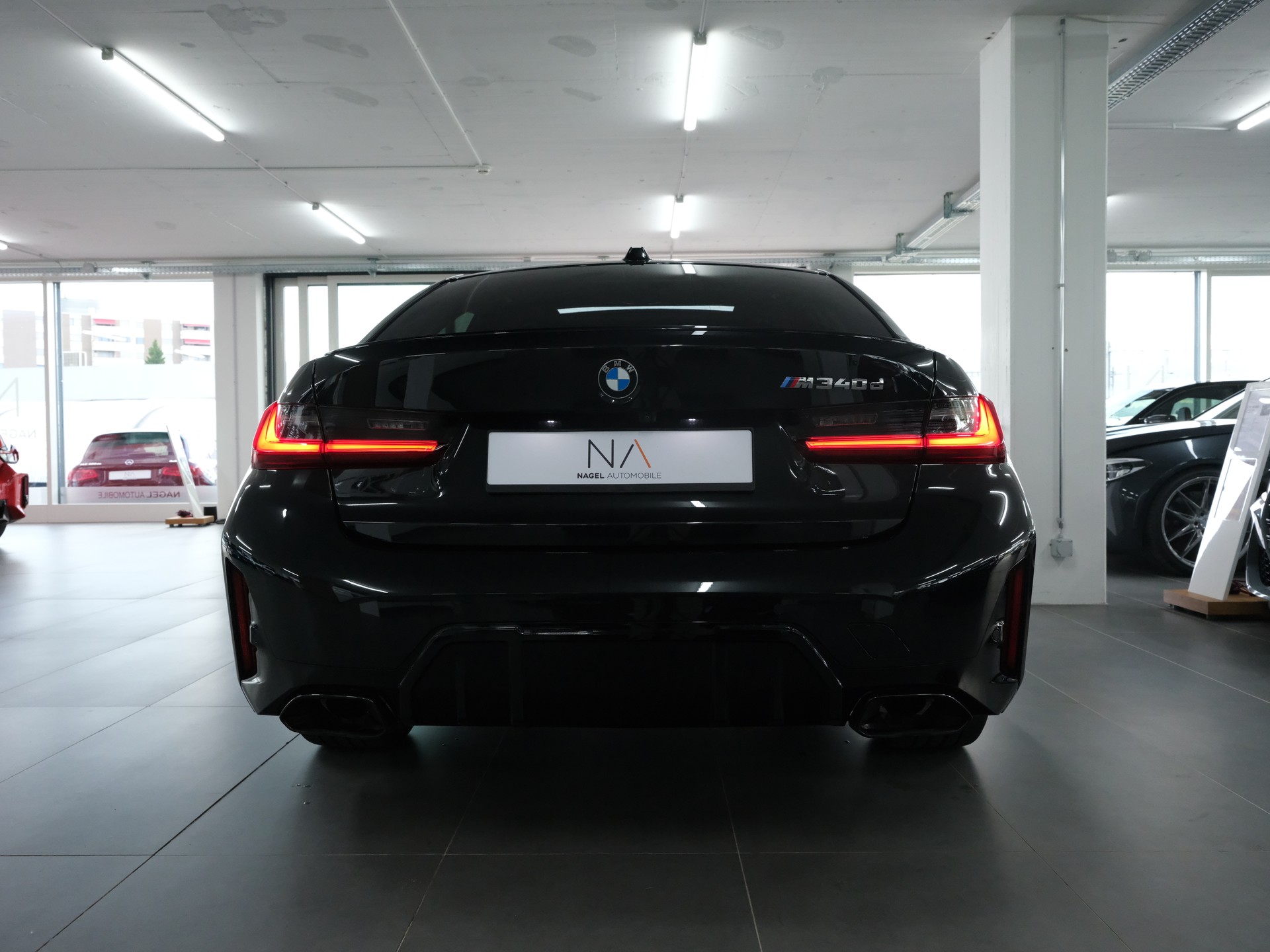 BMW M340d xDrive 48V Steptronic M Sport Pro *Schiebedach* *Widescreen* *Carbon Packet*-showroom-element-2