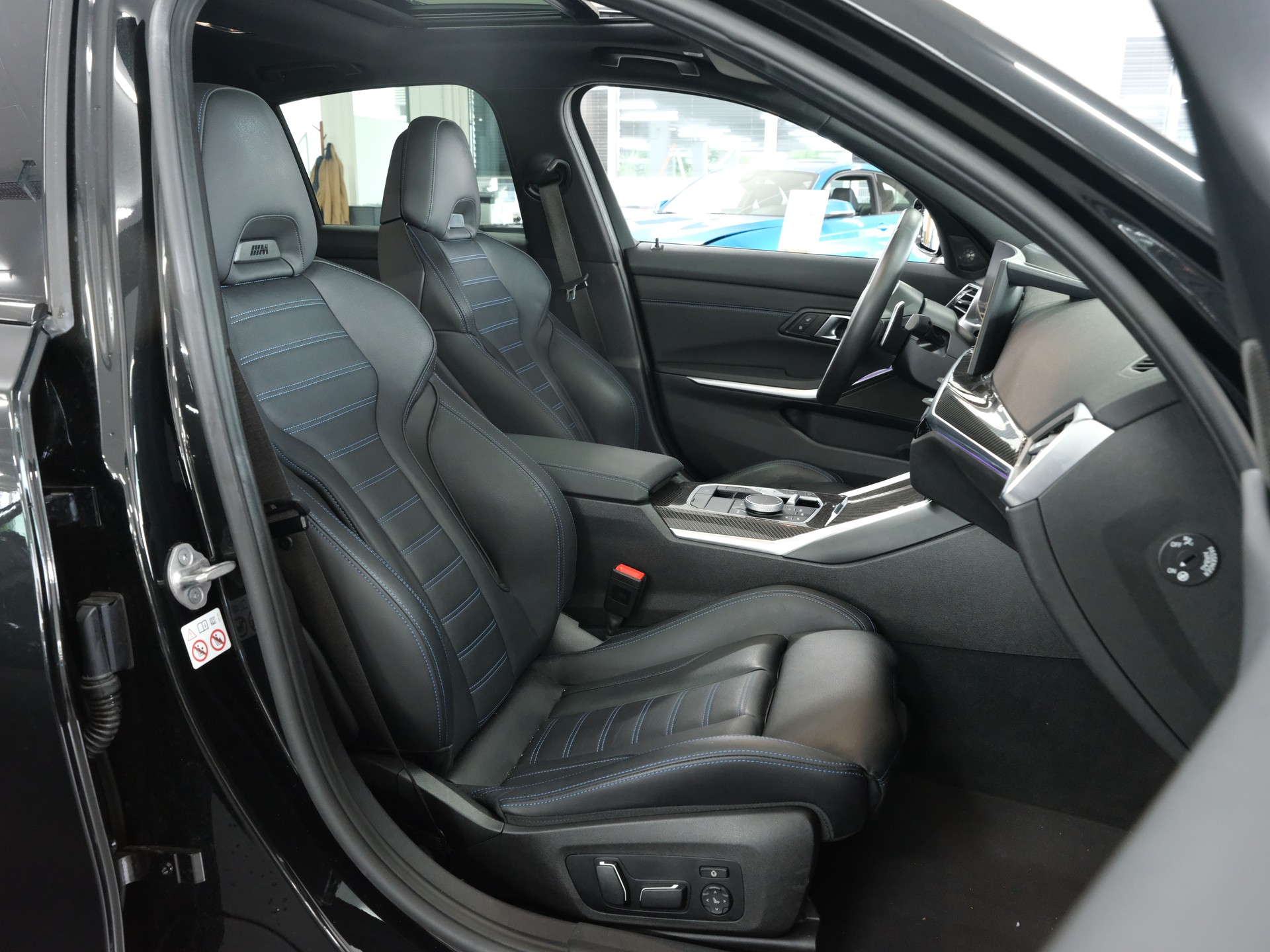 BMW M340d xDrive 48V Steptronic M Sport Pro *Schiebedach* *Widescreen* *Carbon Packet*-image-24