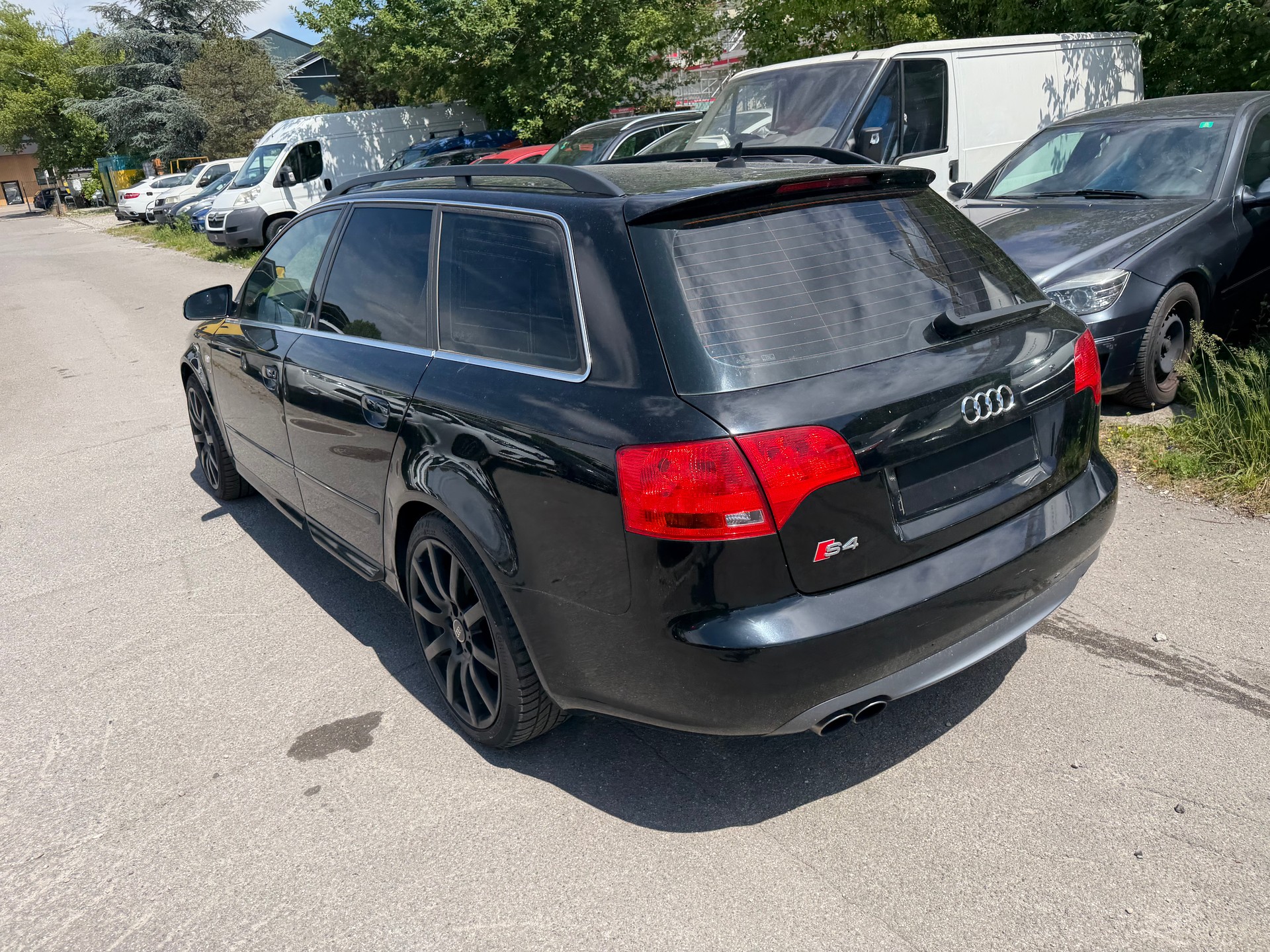 AUDI S4 Avant 4.2 V8 quattro-image-6