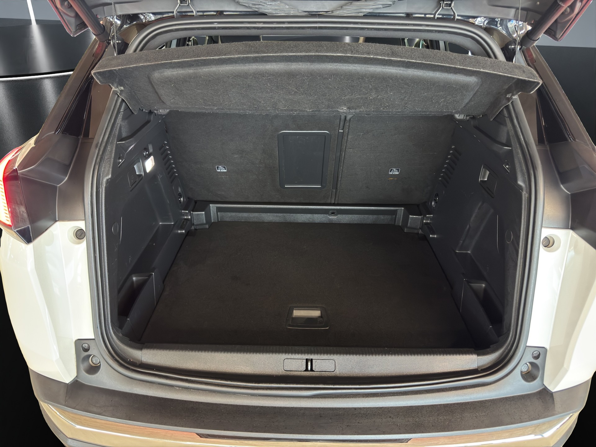 PEUGEOT 3008 1.5 BlueHDi GT Line EAT8 //Pack City 2/Pack Cuir/Toit panoramique ouvrant/-image-10