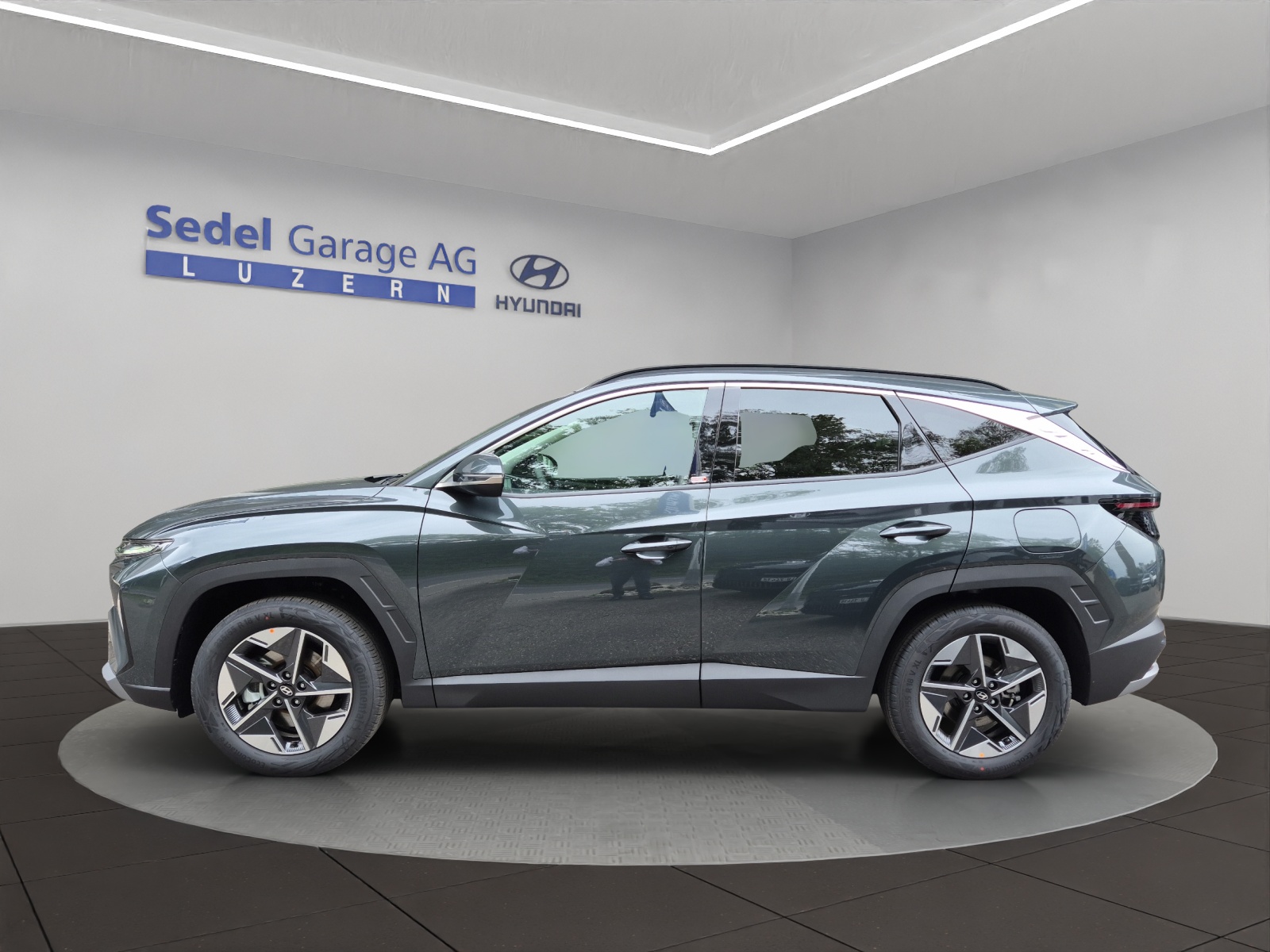 HYUNDAI Tucson 1.6 T-GDi Amplia 2WD-image-2