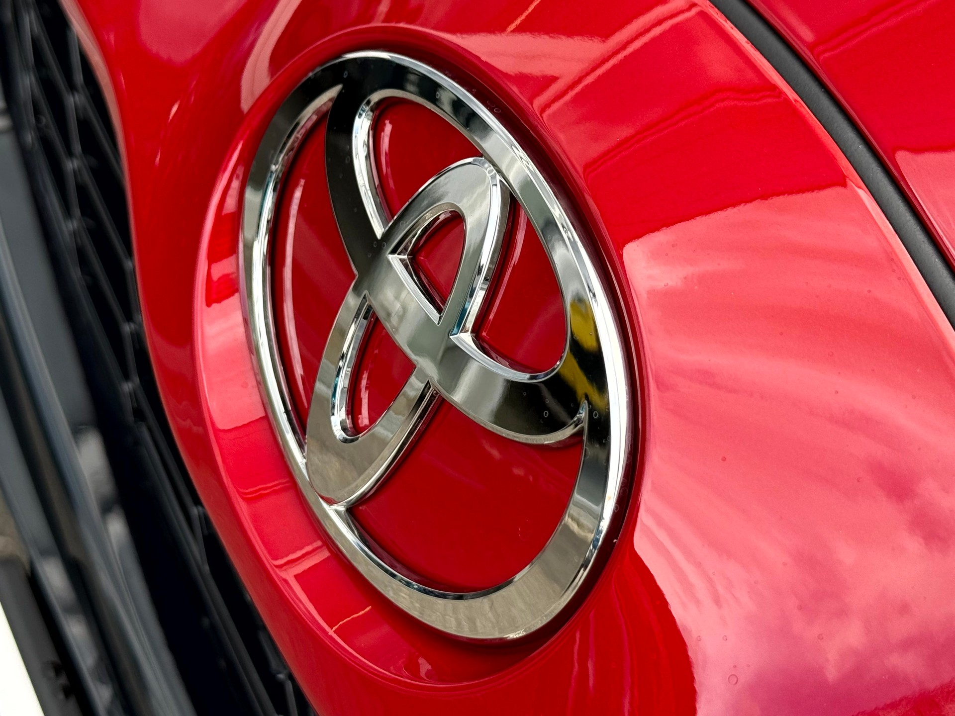 TOYOTA Yaris 1.5 GR Sport e-CVT-image-3