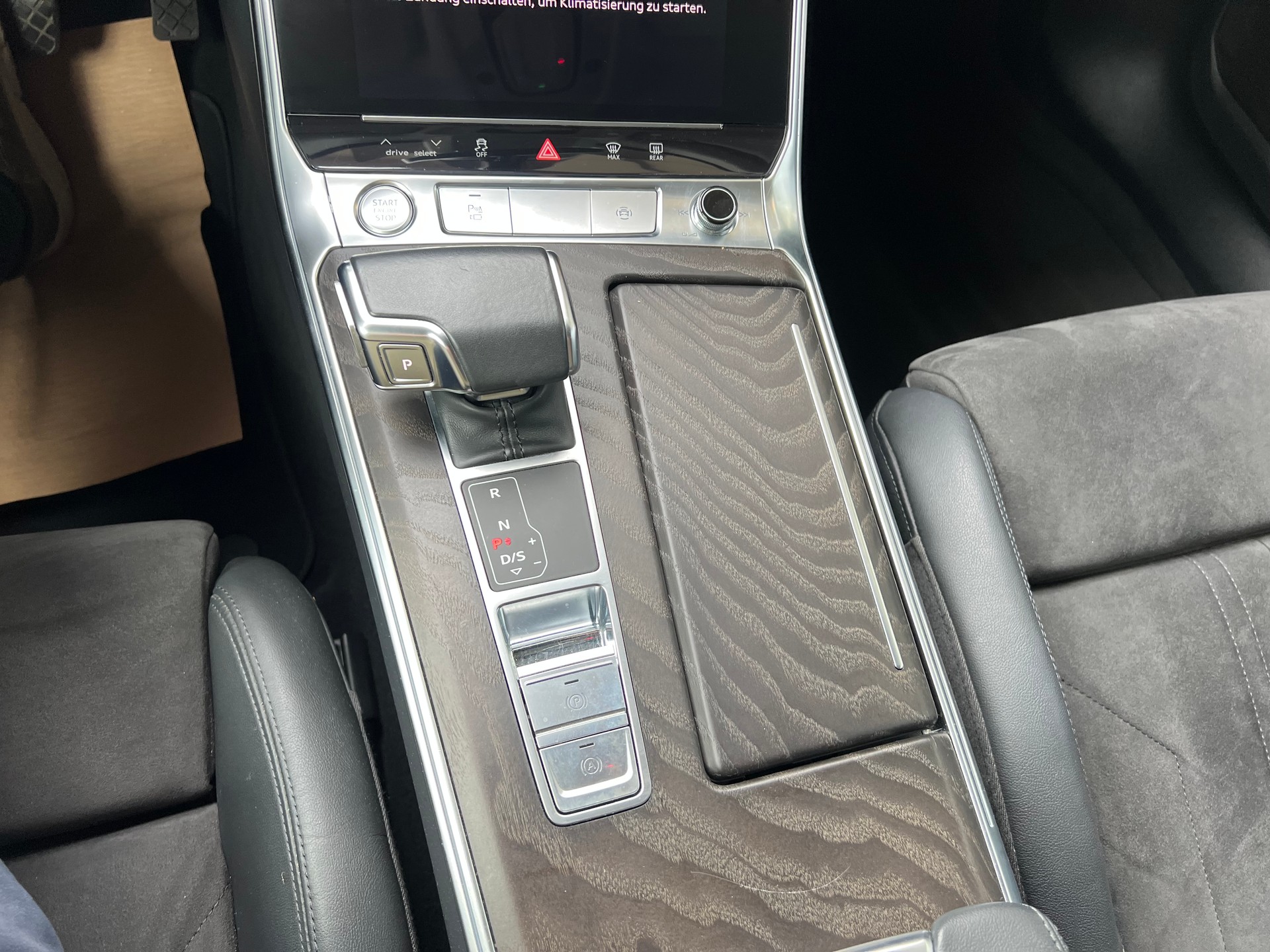 AUDI A6 Avant 55 TFSI S-Line Sport 4x4 S-tronic ** Navi * Head-Up Display * Teilleder * Matrix LED * 12/24 Mt. Garantie möglich ***-image-23