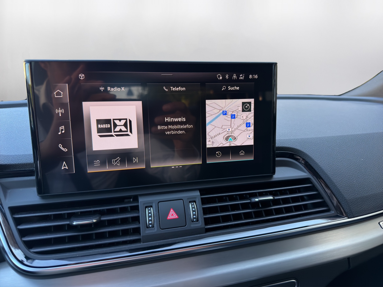 AUDI Q5 40 TDI Black Edition quattro S-tronic-image-8