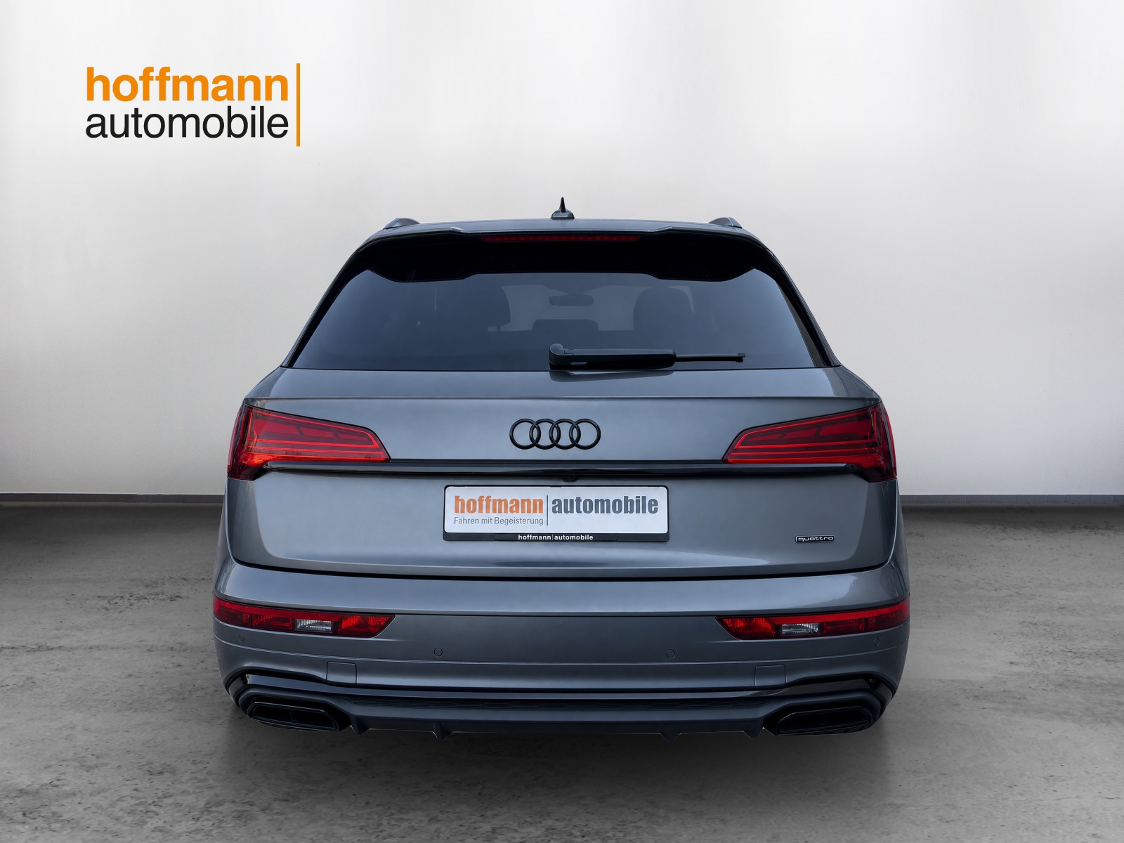 AUDI Q5 40 TDI Black Edition quattro S-tronic-image-4