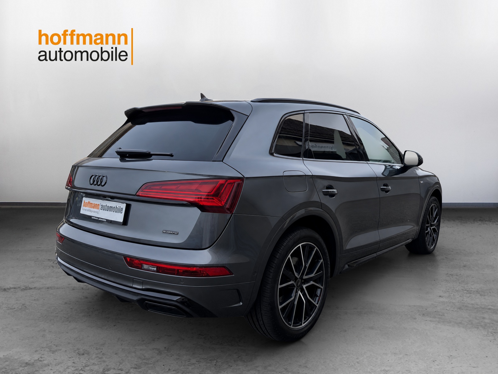 AUDI Q5 40 TDI Black Edition quattro S-tronic-image-3
