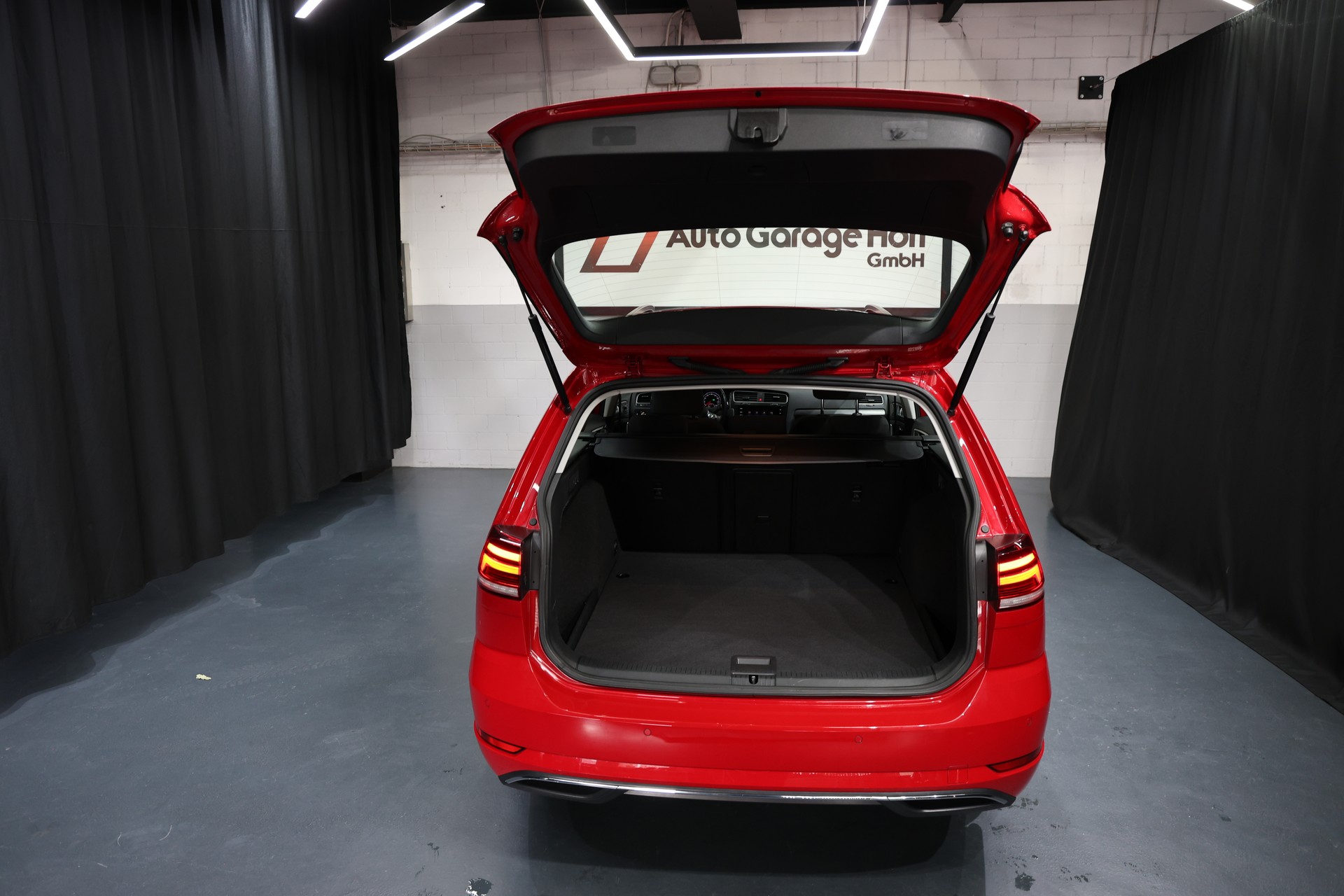 VW Golf Variant 2.0 TDI Comfortline DSG LED-image-12
