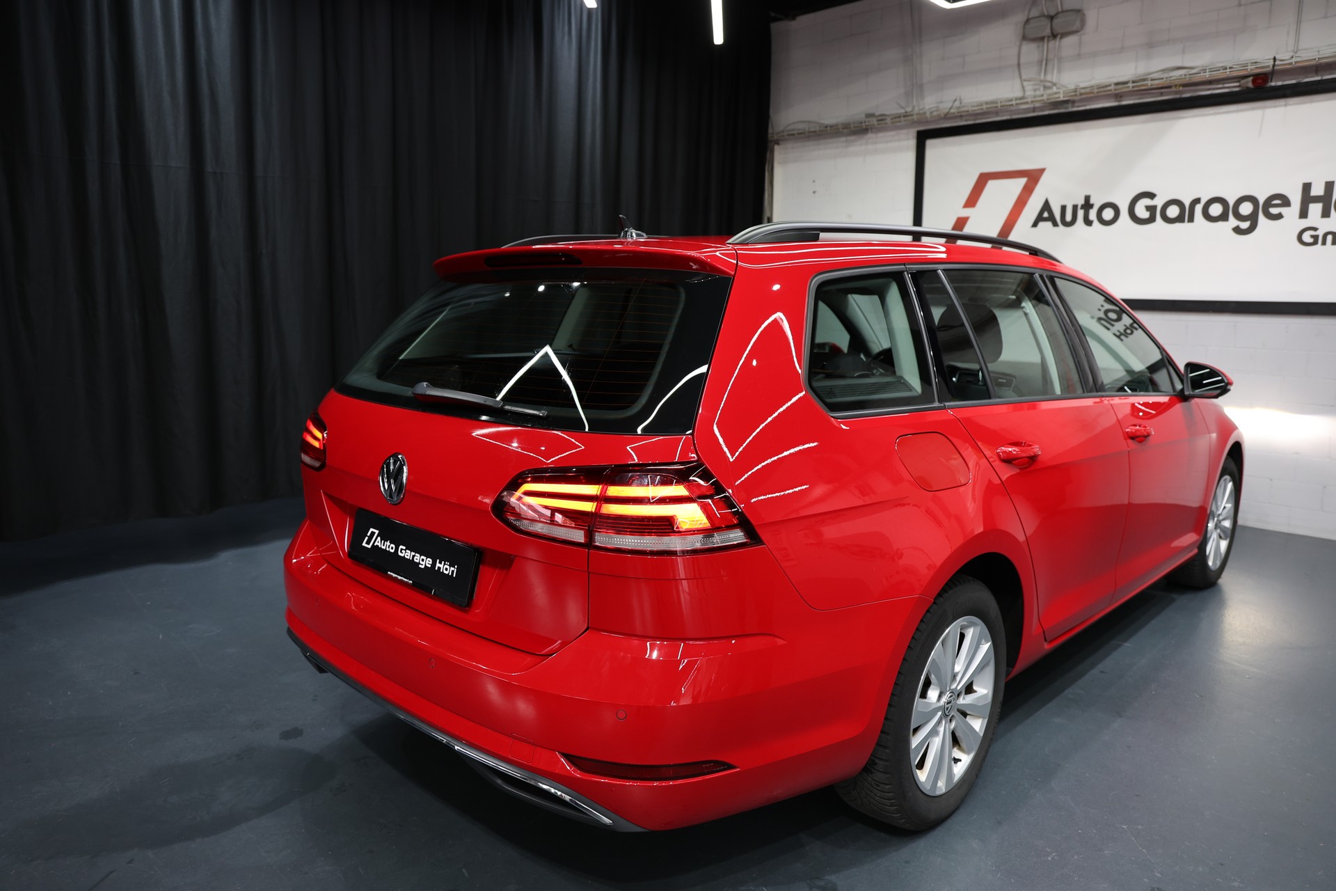 VW Golf Variant 2.0 TDI Comfortline DSG LED-image-8