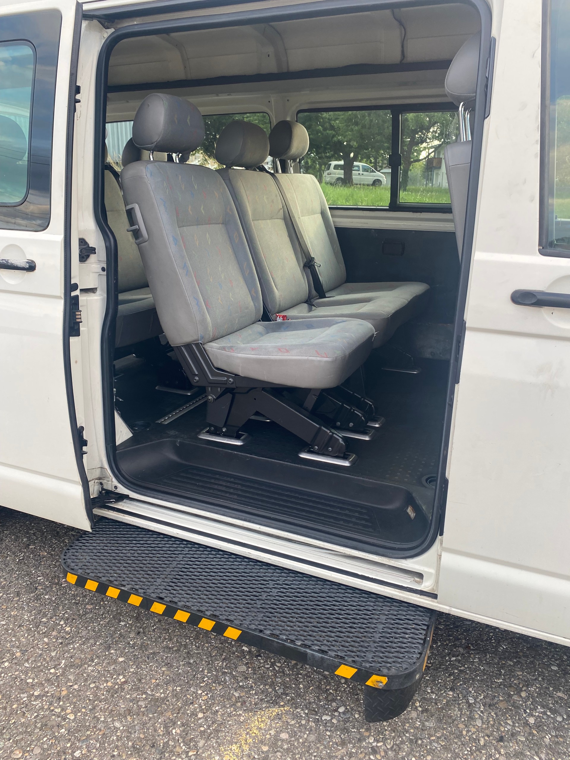 VW T5 Caravelle Trend 2.5 TDI PD-image-12
