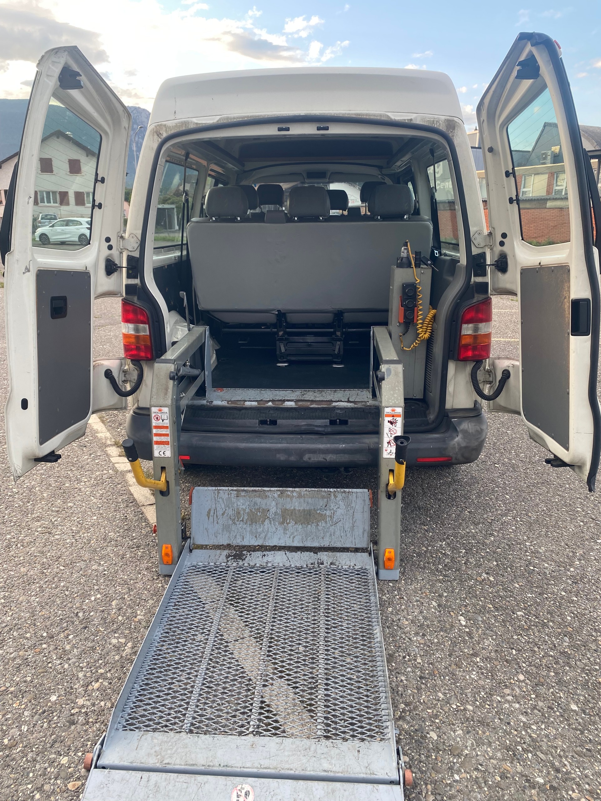 VW T5 Caravelle Trend 2.5 TDI PD-image-10