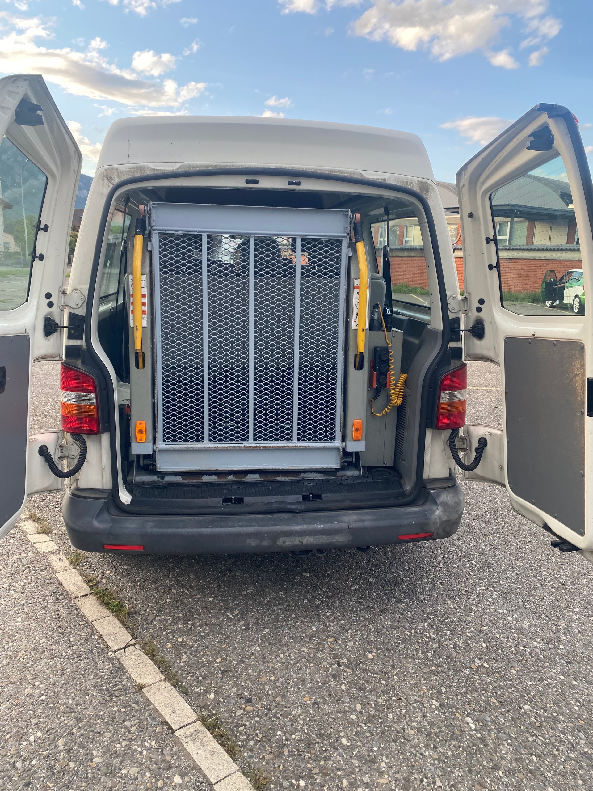 VW T5 Caravelle Trend 2.5 TDI PD-image-11