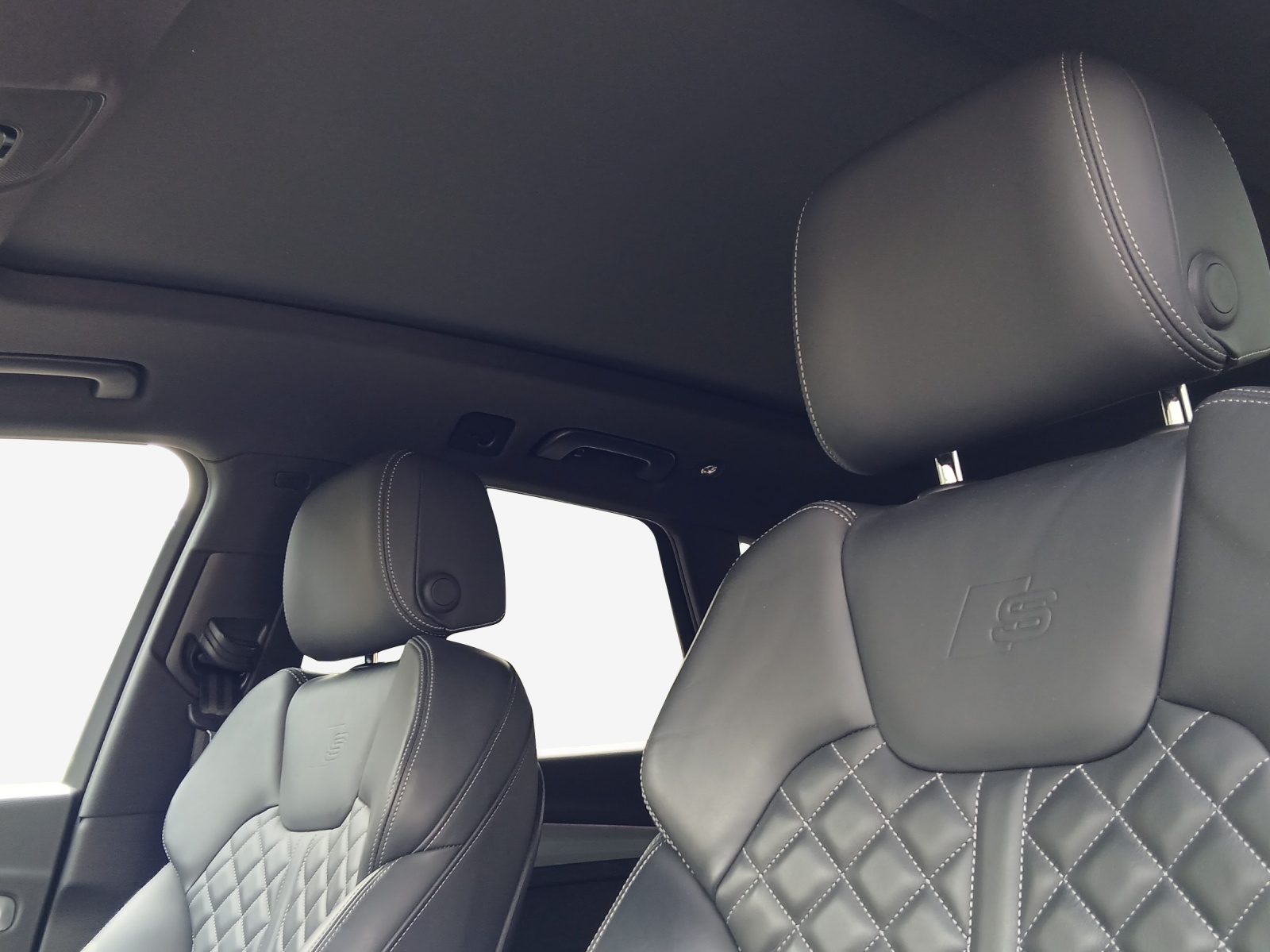 AUDI Q5 55 TFSI e PHEV S line quattro S-tronic-image-14