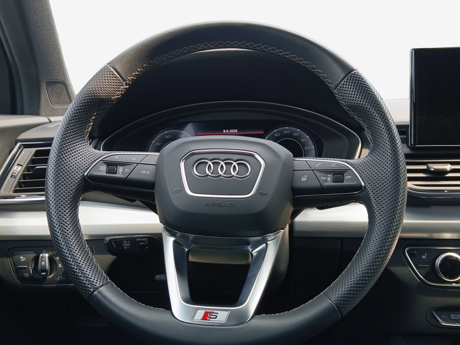 AUDI Q5 55 TFSI e PHEV S line quattro S-tronic-image-9