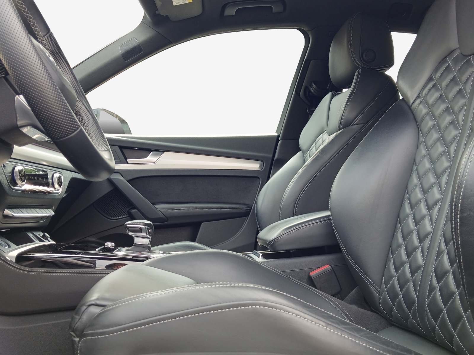 AUDI Q5 55 TFSI e PHEV S line quattro S-tronic-image-7