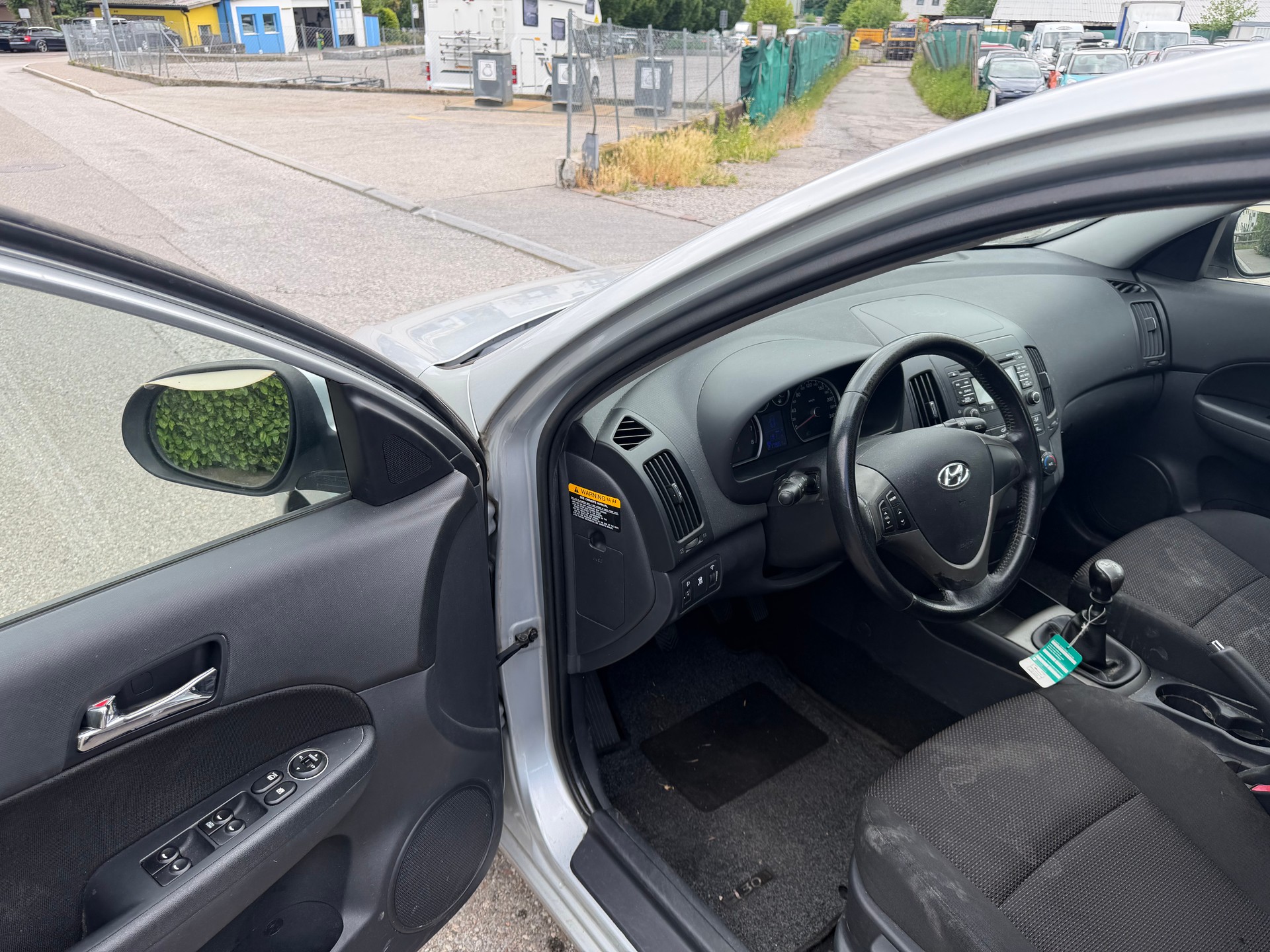 HYUNDAI i30 1.6 Swiss Plus Edition-image-6