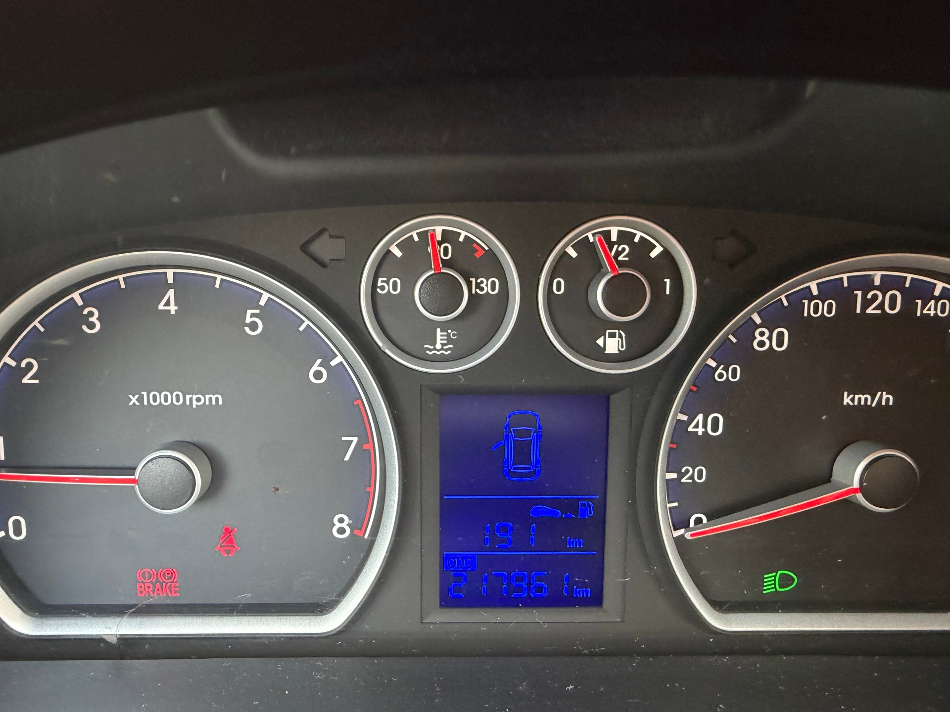 HYUNDAI i30 1.6 Swiss Plus Edition-image-10