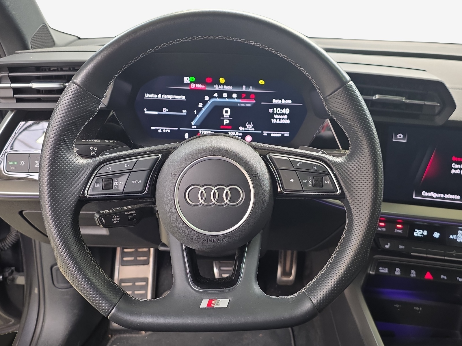 AUDI S3 Sportback 2.0 TFSI quattro S-tronic-image-9