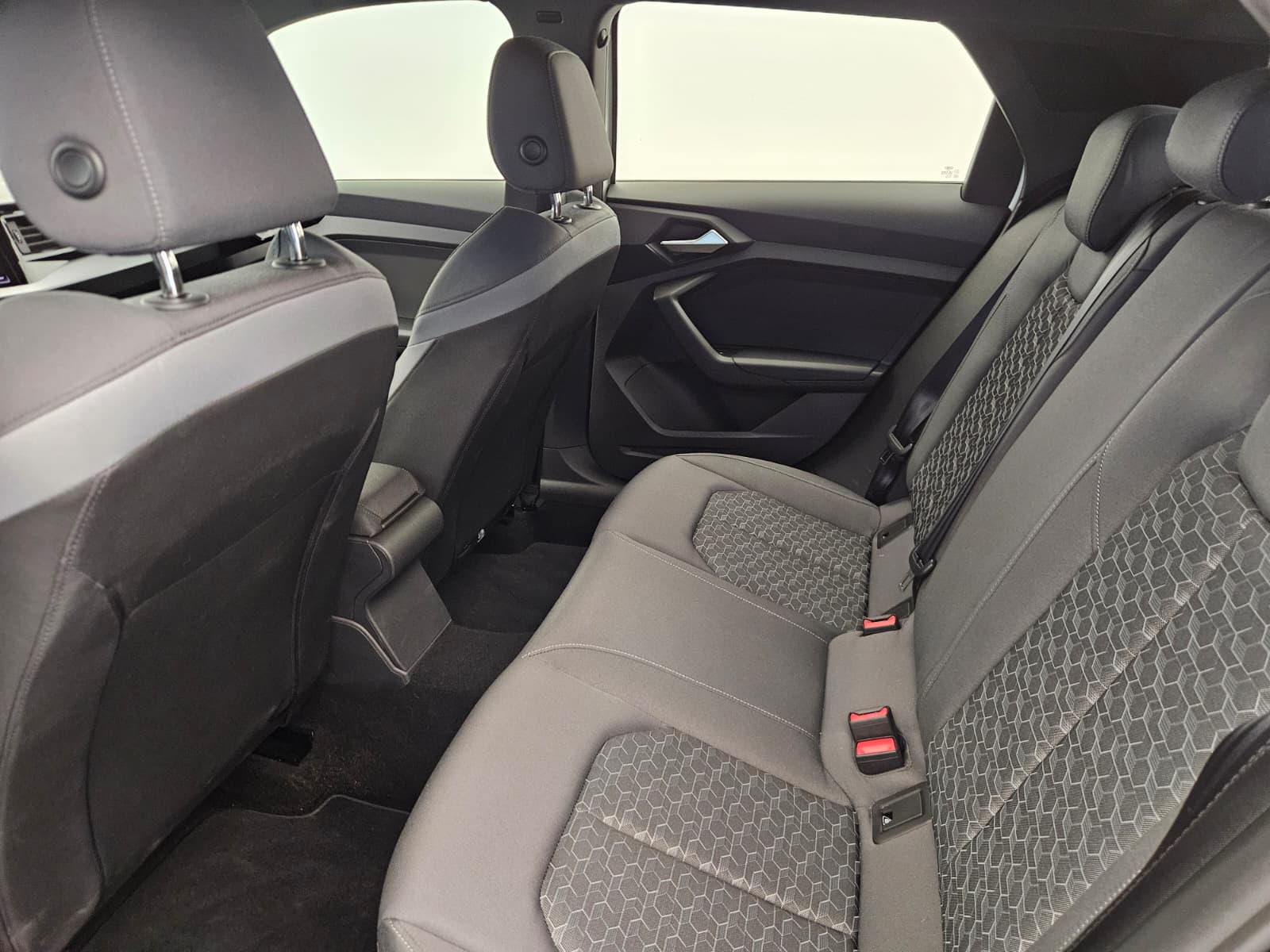 AUDI A1 Sportback 30 TFSI-image-12