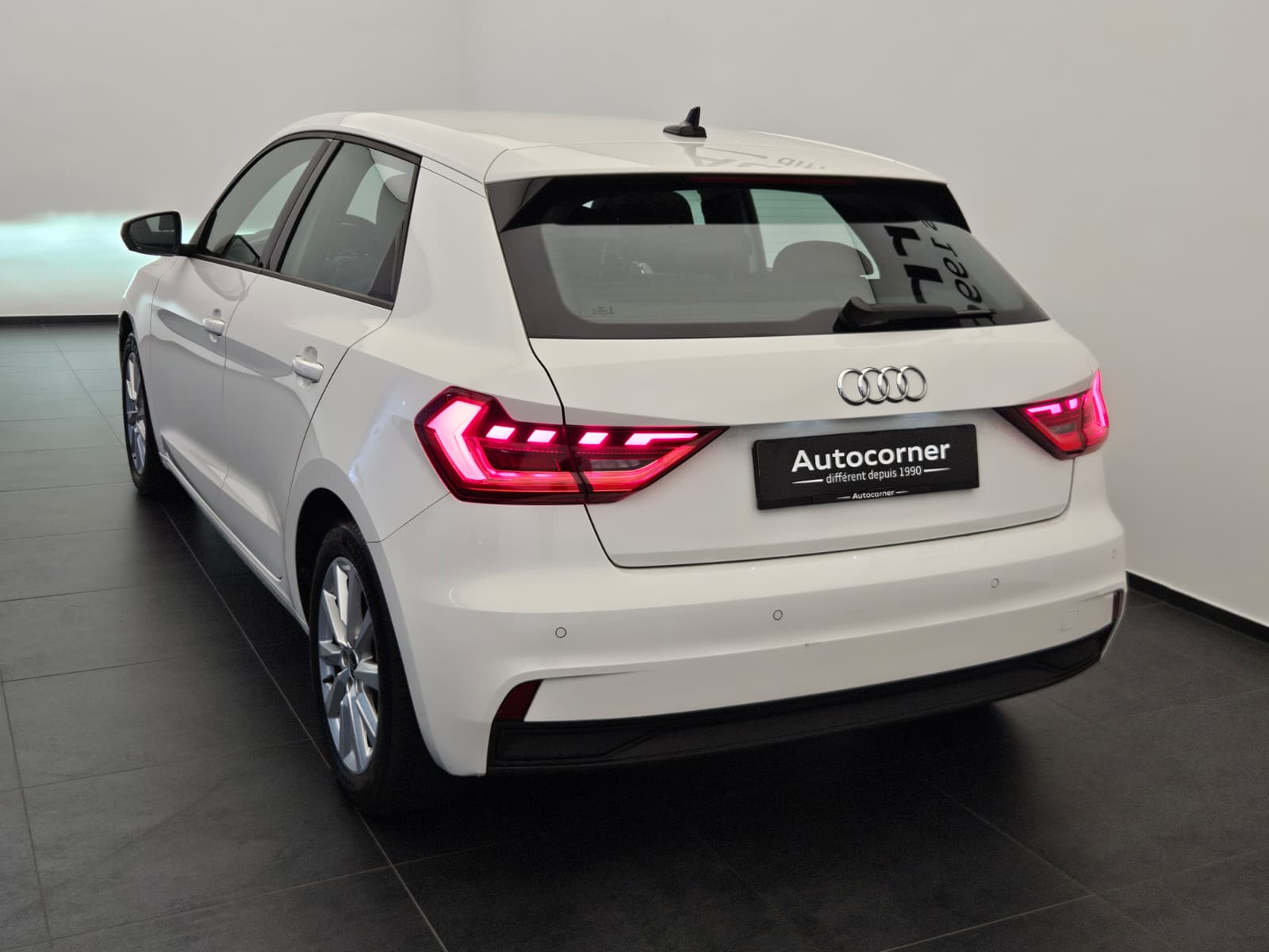AUDI A1 Sportback 30 TFSI-image-8