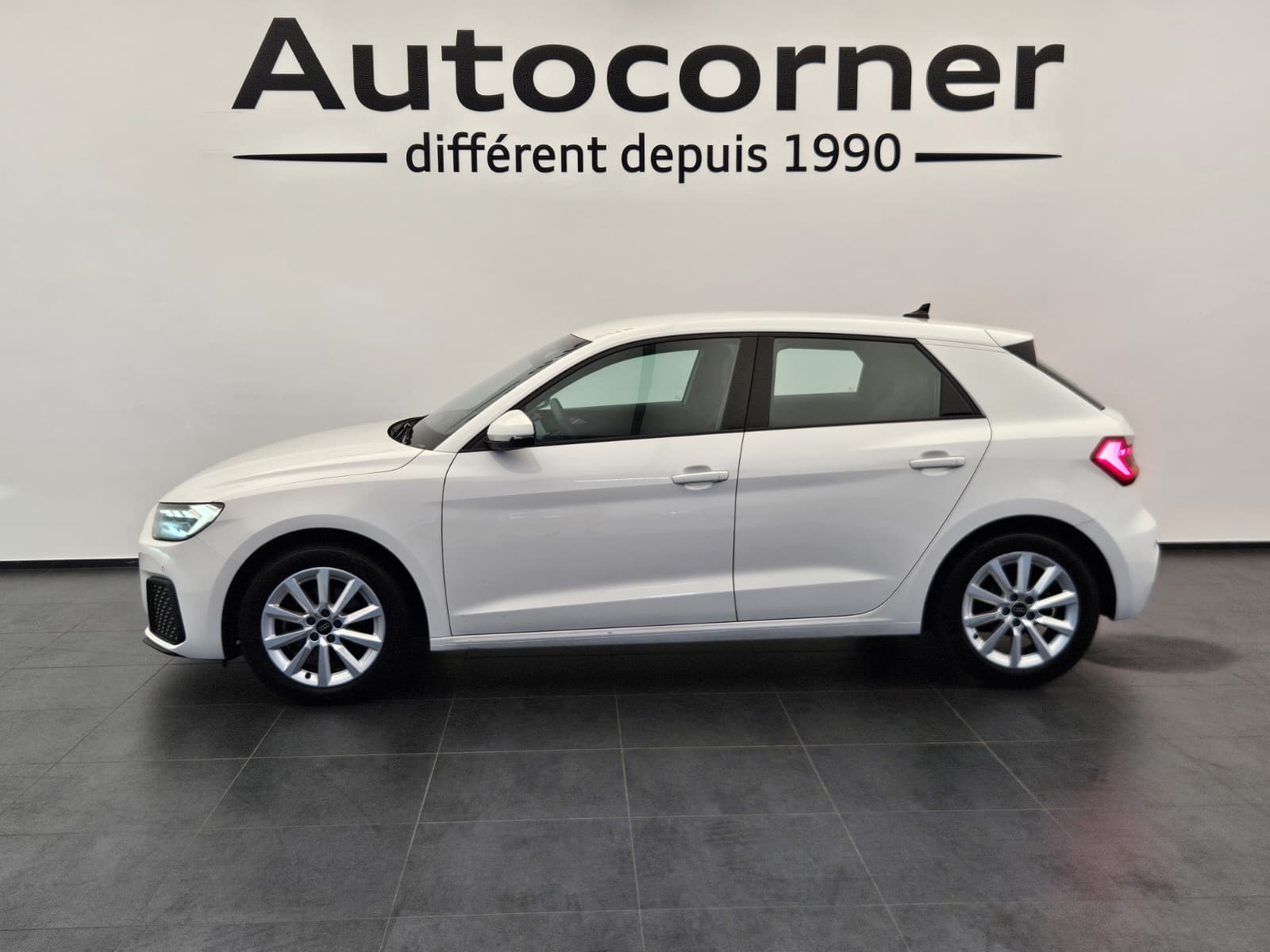 AUDI A1 Sportback 30 TFSI-image-1