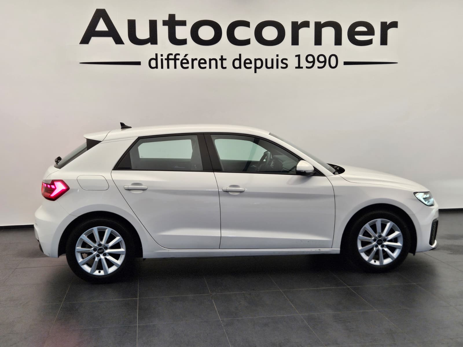 AUDI A1 Sportback 30 TFSI-image-5