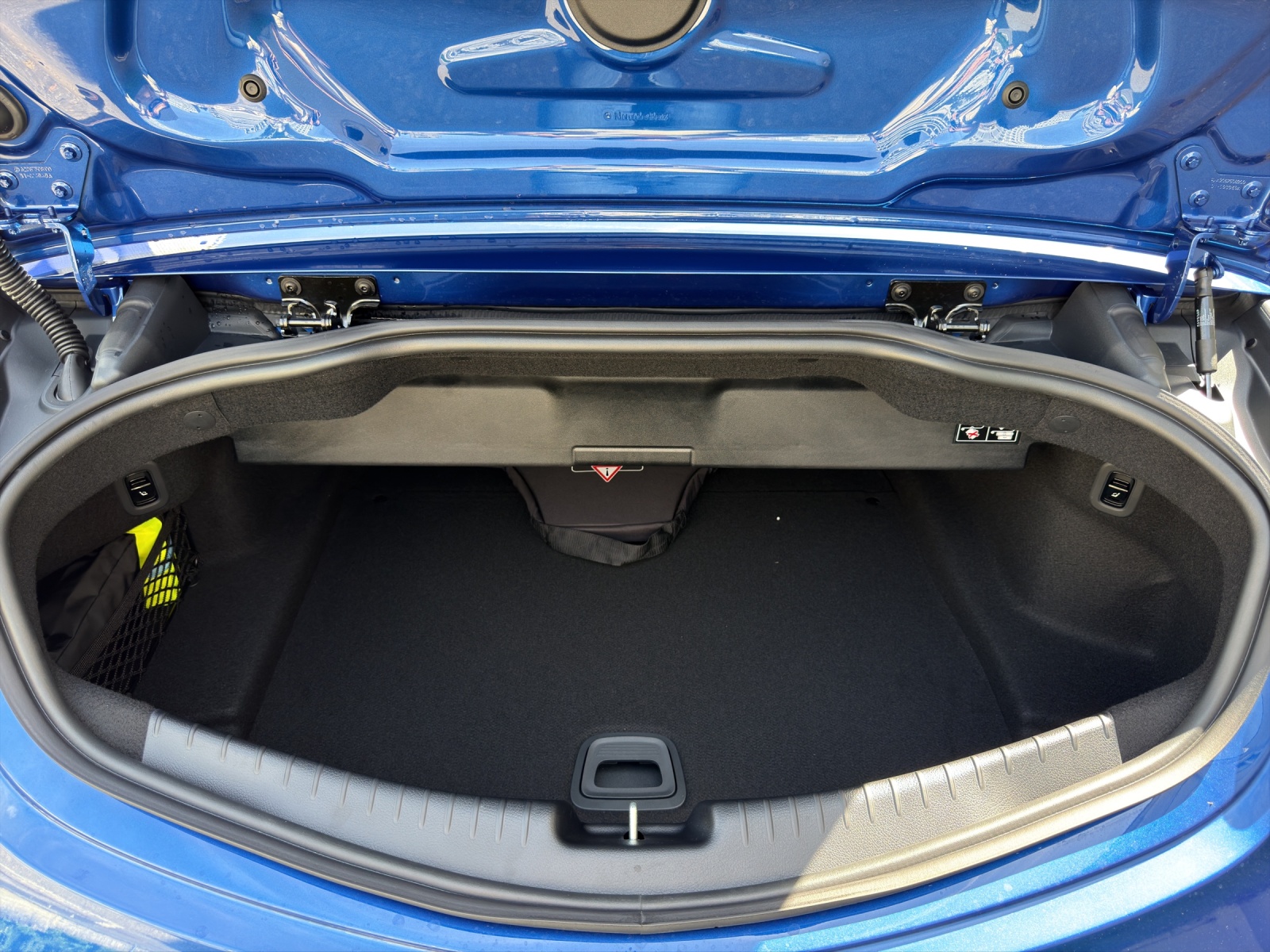 MERCEDES-BENZ CLE 300 Cabrio 4Matic 9G-Tronic-image-14