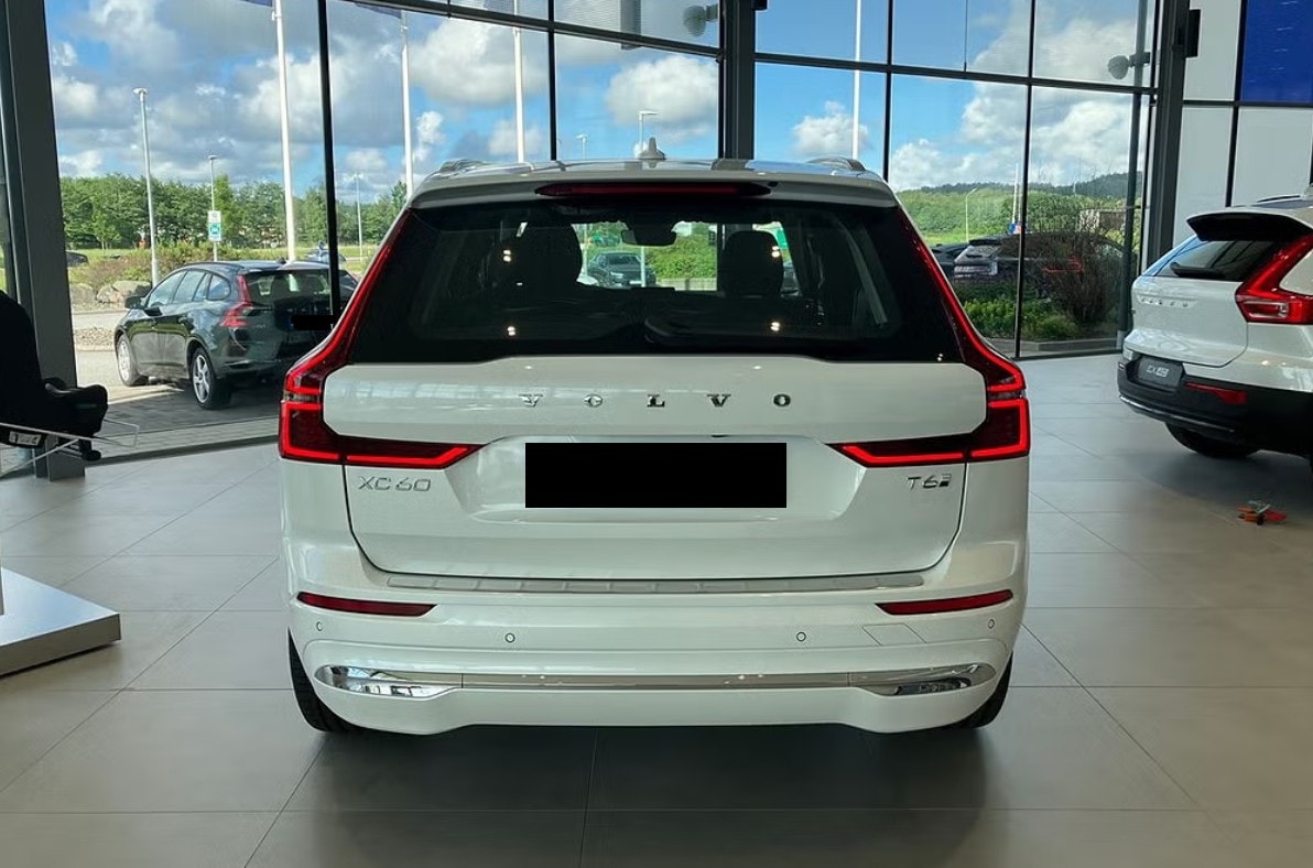VOLVO XC60 T6 eAWD PluginHybrid Plus Bright Geartronic-image-5