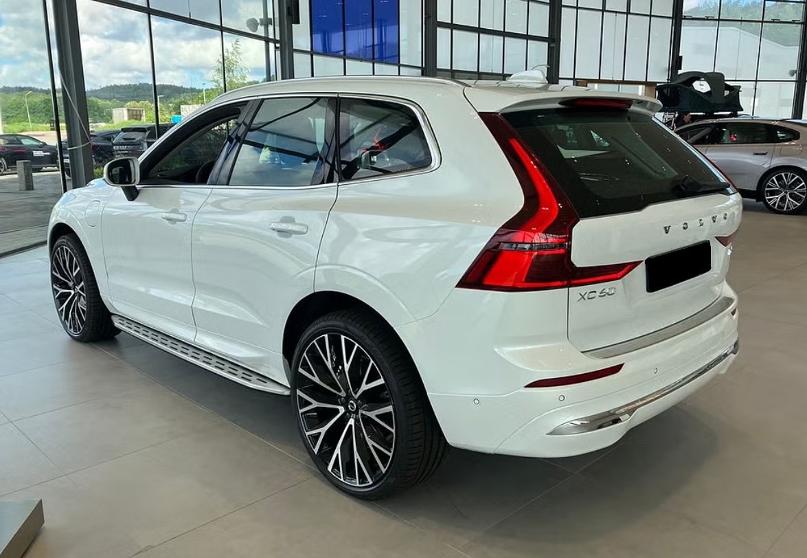VOLVO XC60 T6 eAWD PluginHybrid Plus Bright Geartronic-image-6