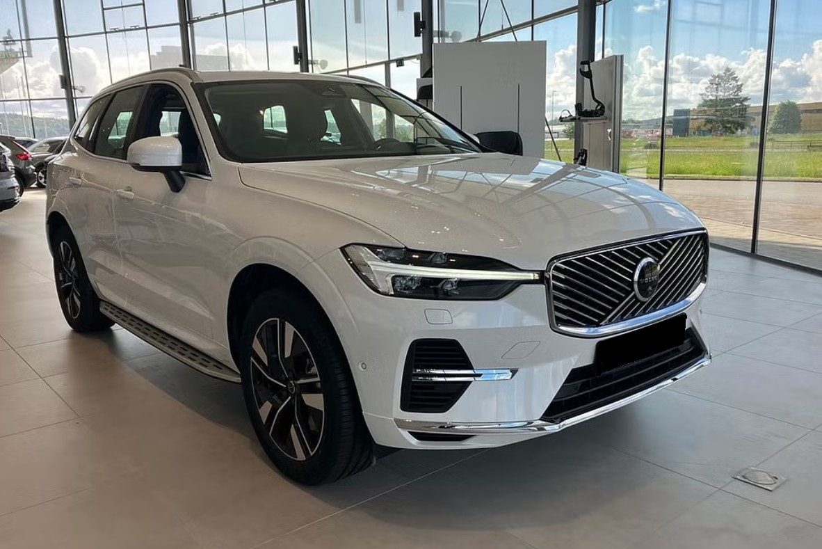 VOLVO XC60 T6 eAWD PluginHybrid Plus Bright Geartronic-image-2