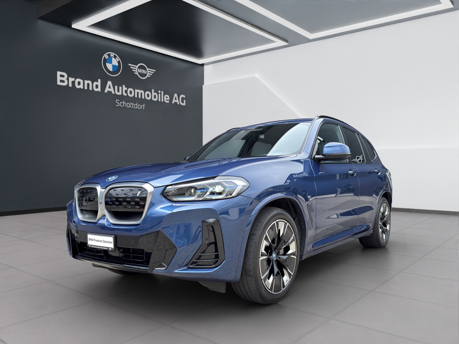 BMW iX3 IMPRESSIVE-image-0