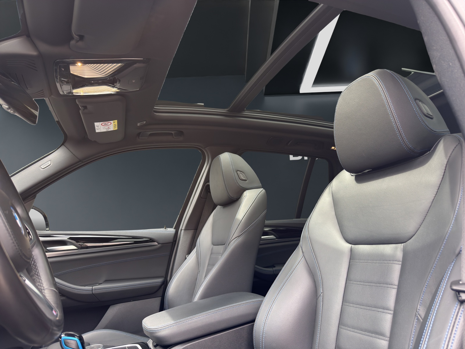 BMW iX3 IMPRESSIVE-image-10