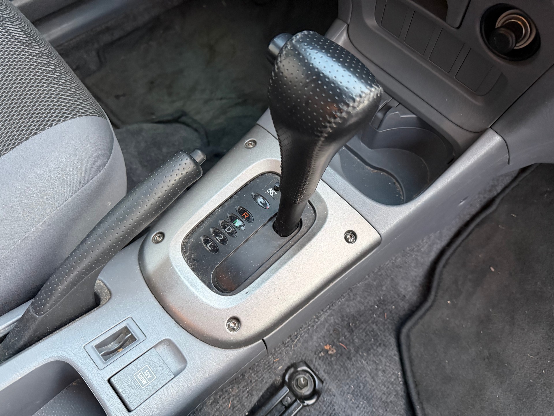 TOYOTA RAV-4 2.0 16V Linea Sol PROBLÈME BOITE VITESSE-image-22