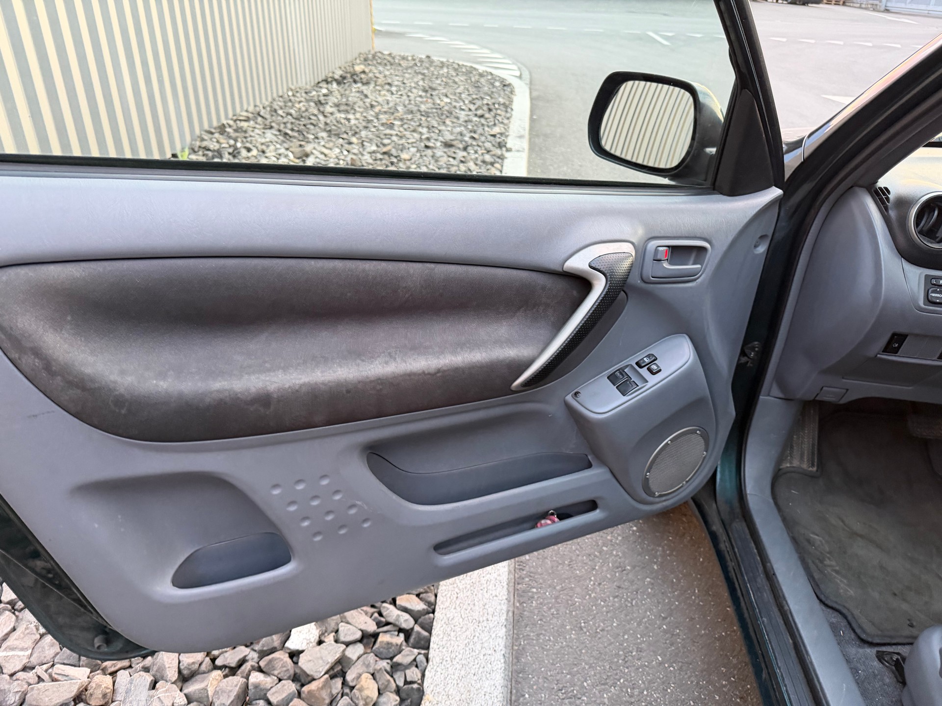 TOYOTA RAV-4 2.0 16V Linea Sol PROBLÈME BOITE VITESSE-image-14